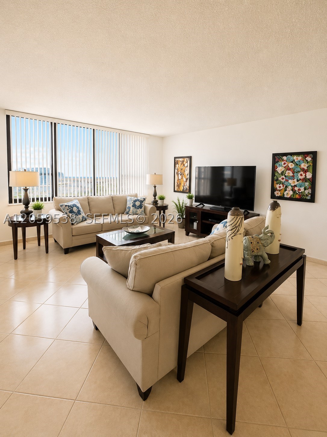 3505 S Ocean Dr 401 — photo