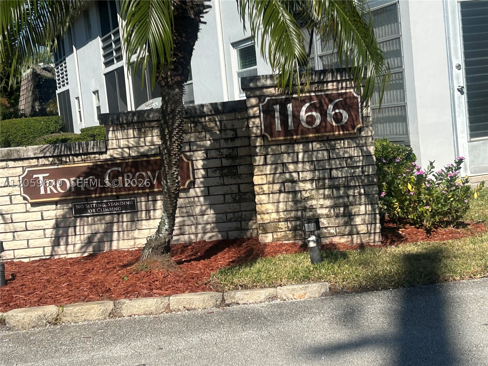 1166 6th Avenue 6D — photo