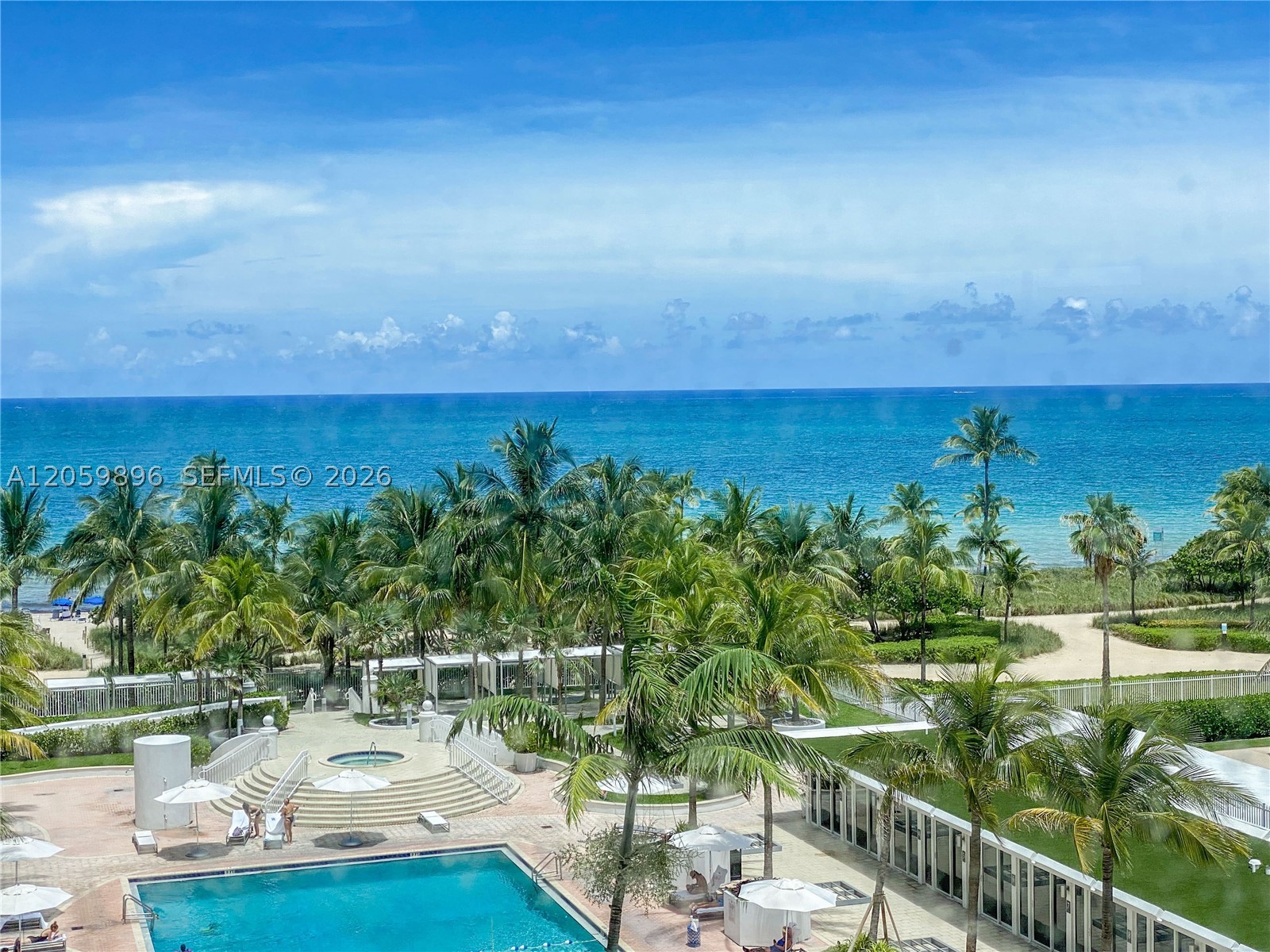 10275 Collins Ave 519 — photo