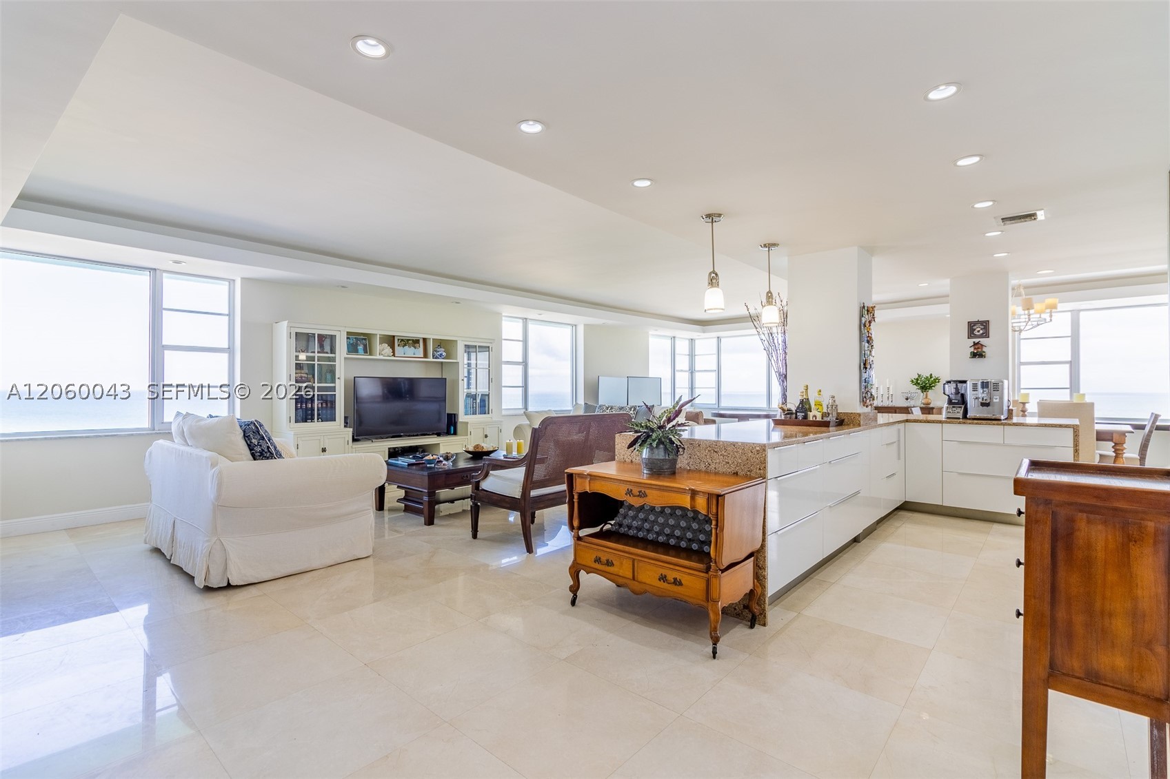 5255 Collins Ave 11E — photo