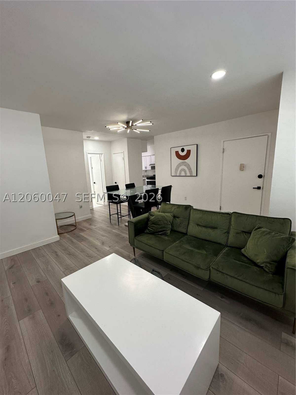 316 Surfside Blvd 1 — photo