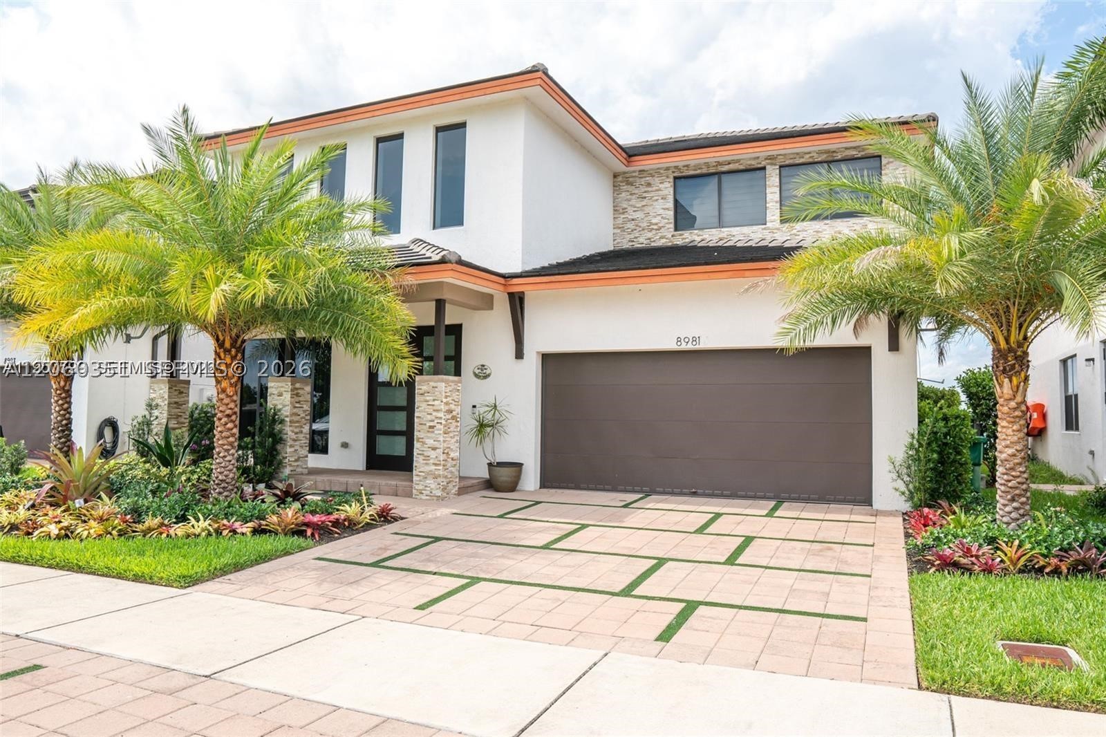8981 NW 154th Ter 8981 — photo