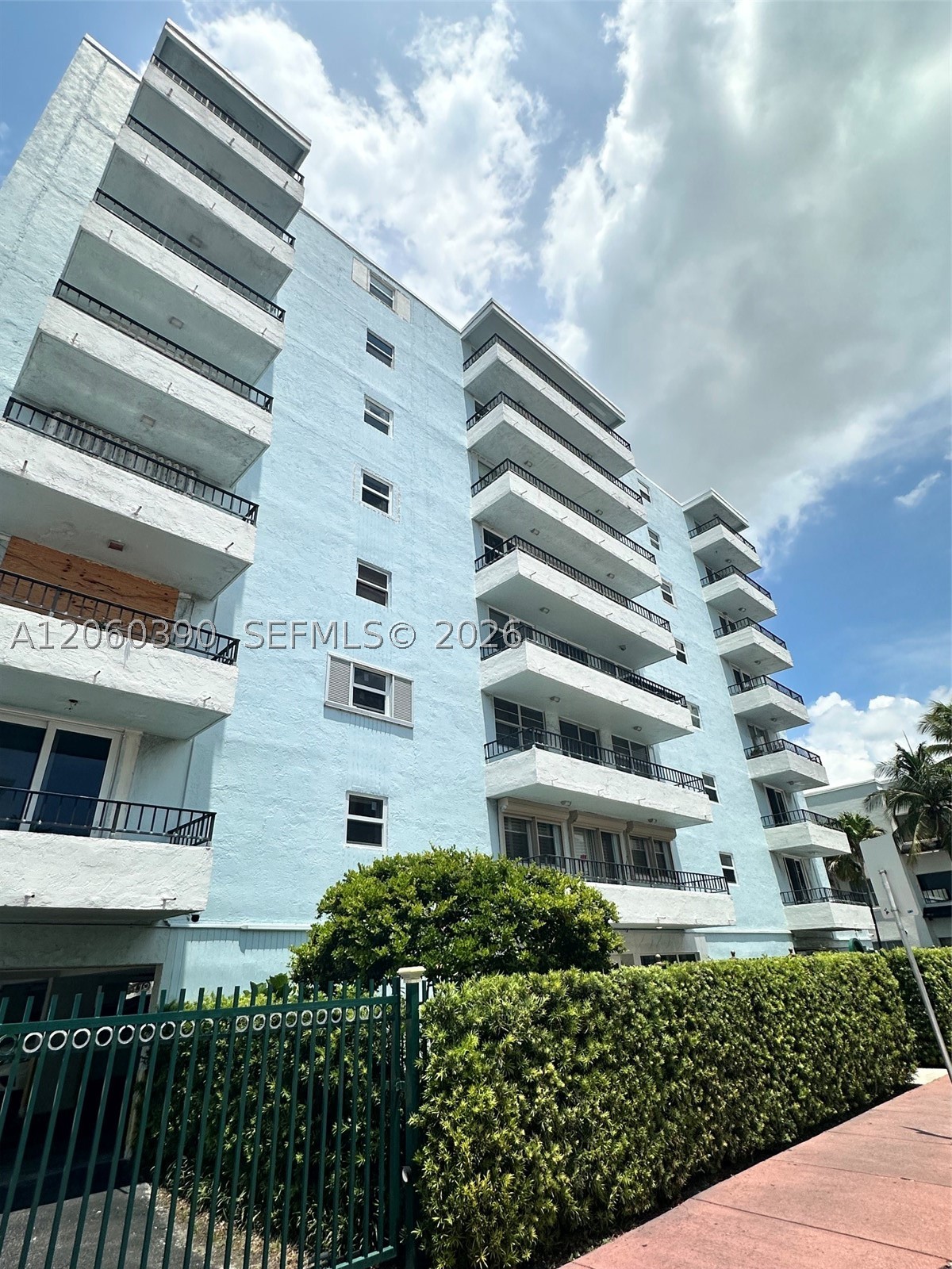 720 Collins Ave Unit 309 — photo