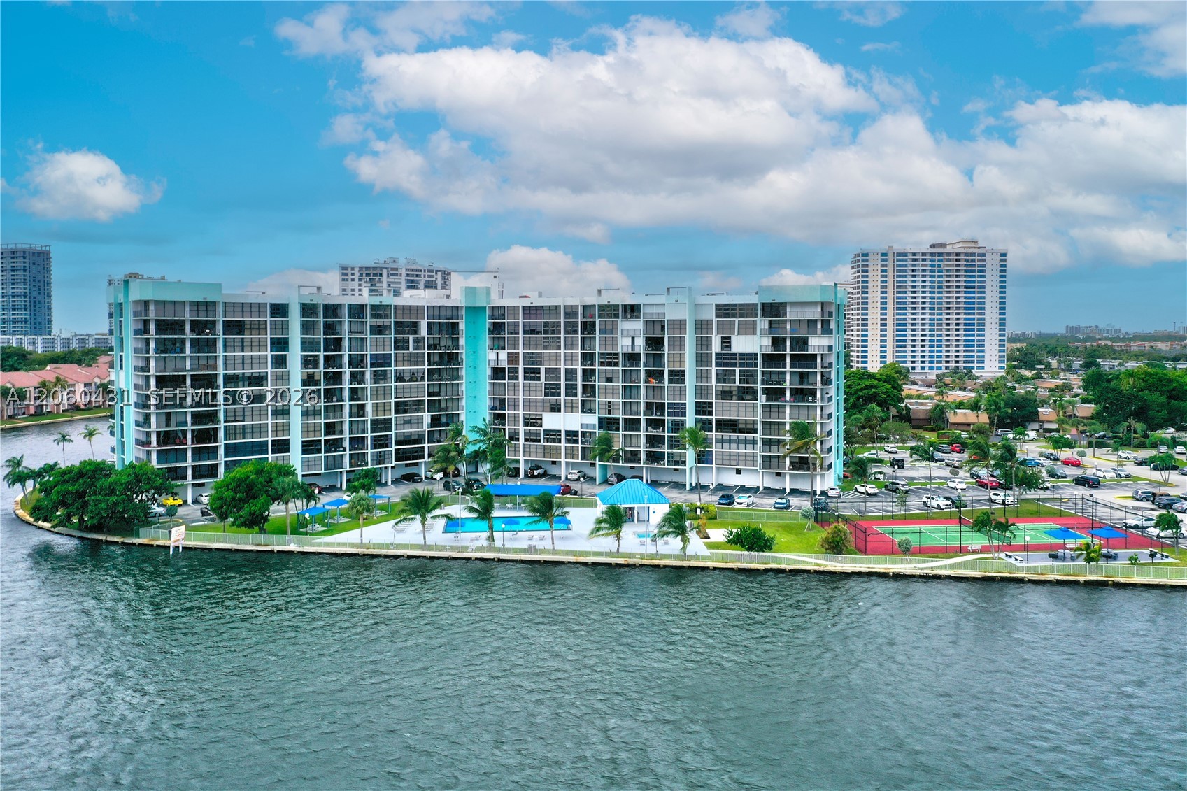 200 Leslie Dr 329 — photo