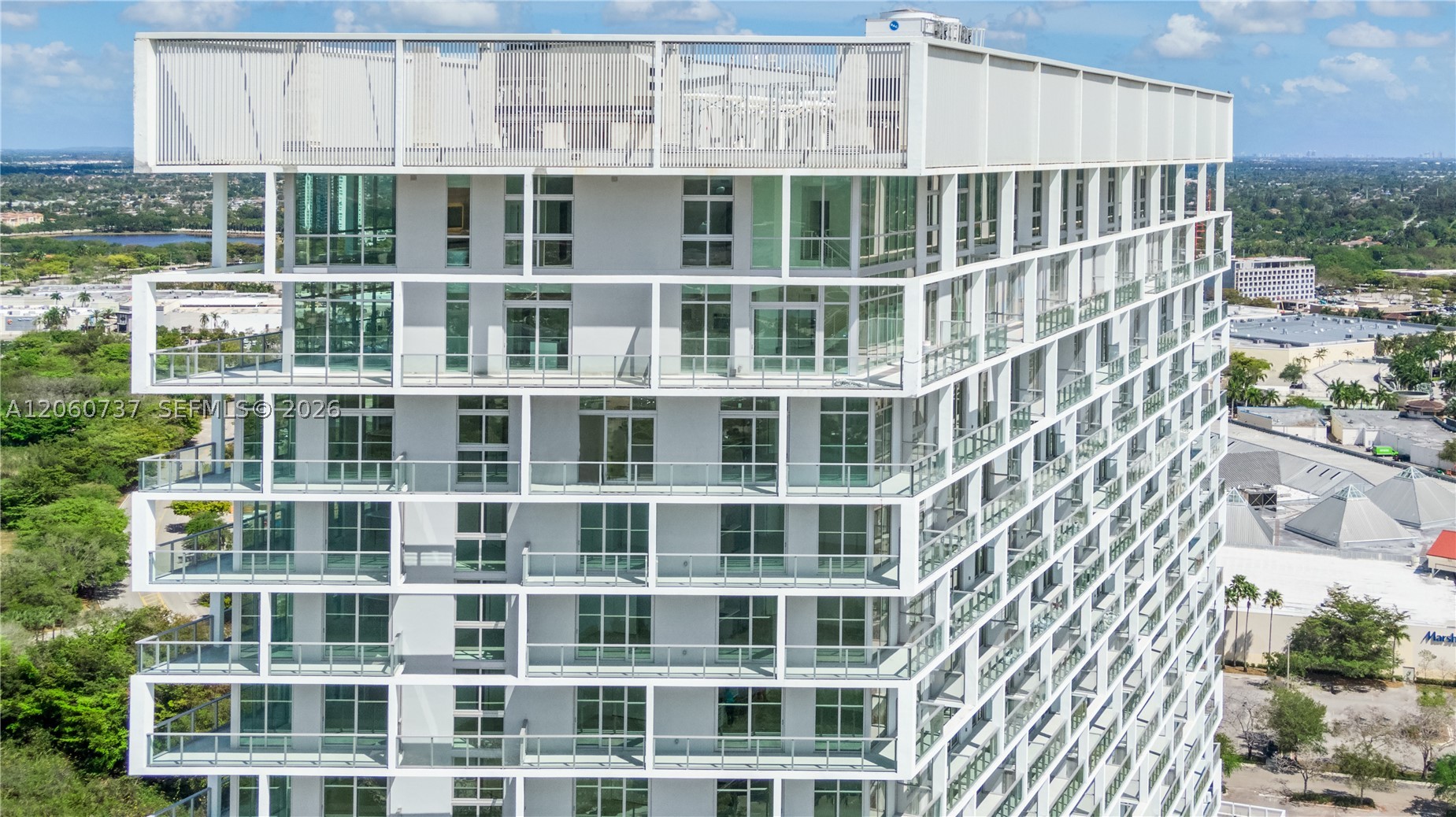 2000 Metropica Way 2010 — photo