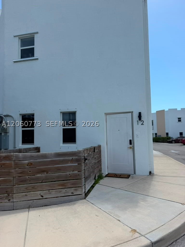 24600 SW 129 12 — photo