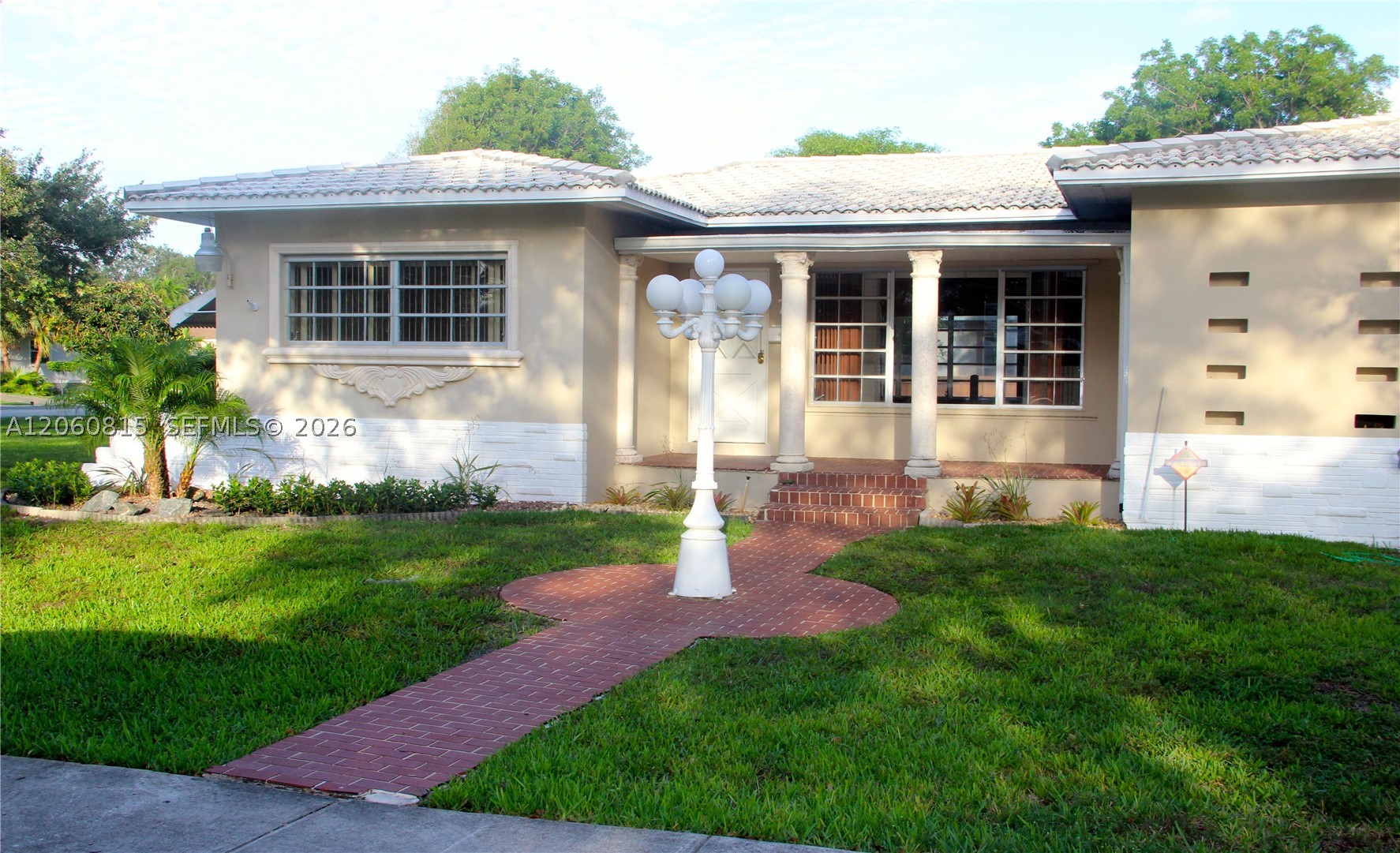 70 Hammond Dr — photo