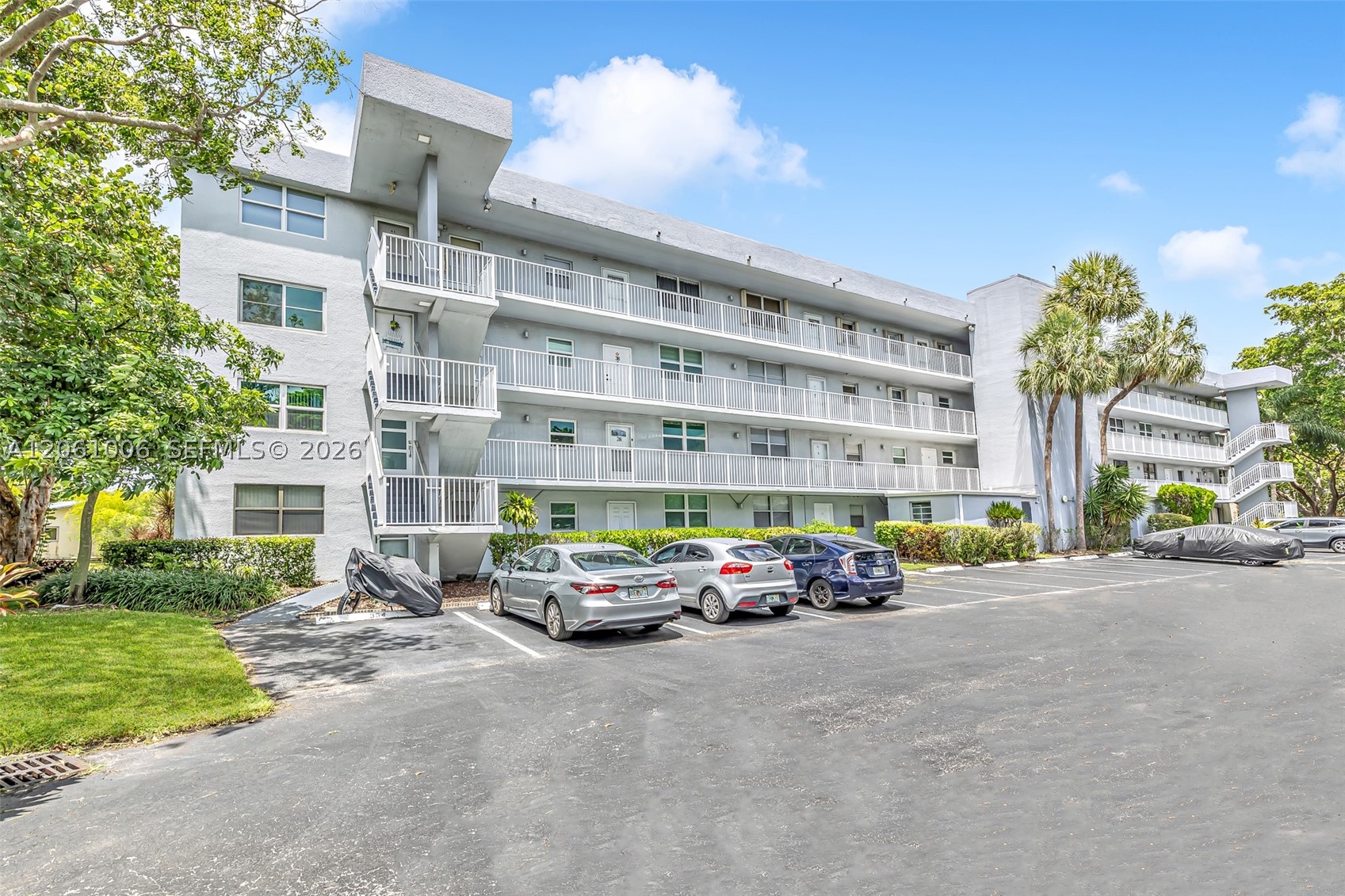 112 Royal Park Dr 3a — photo