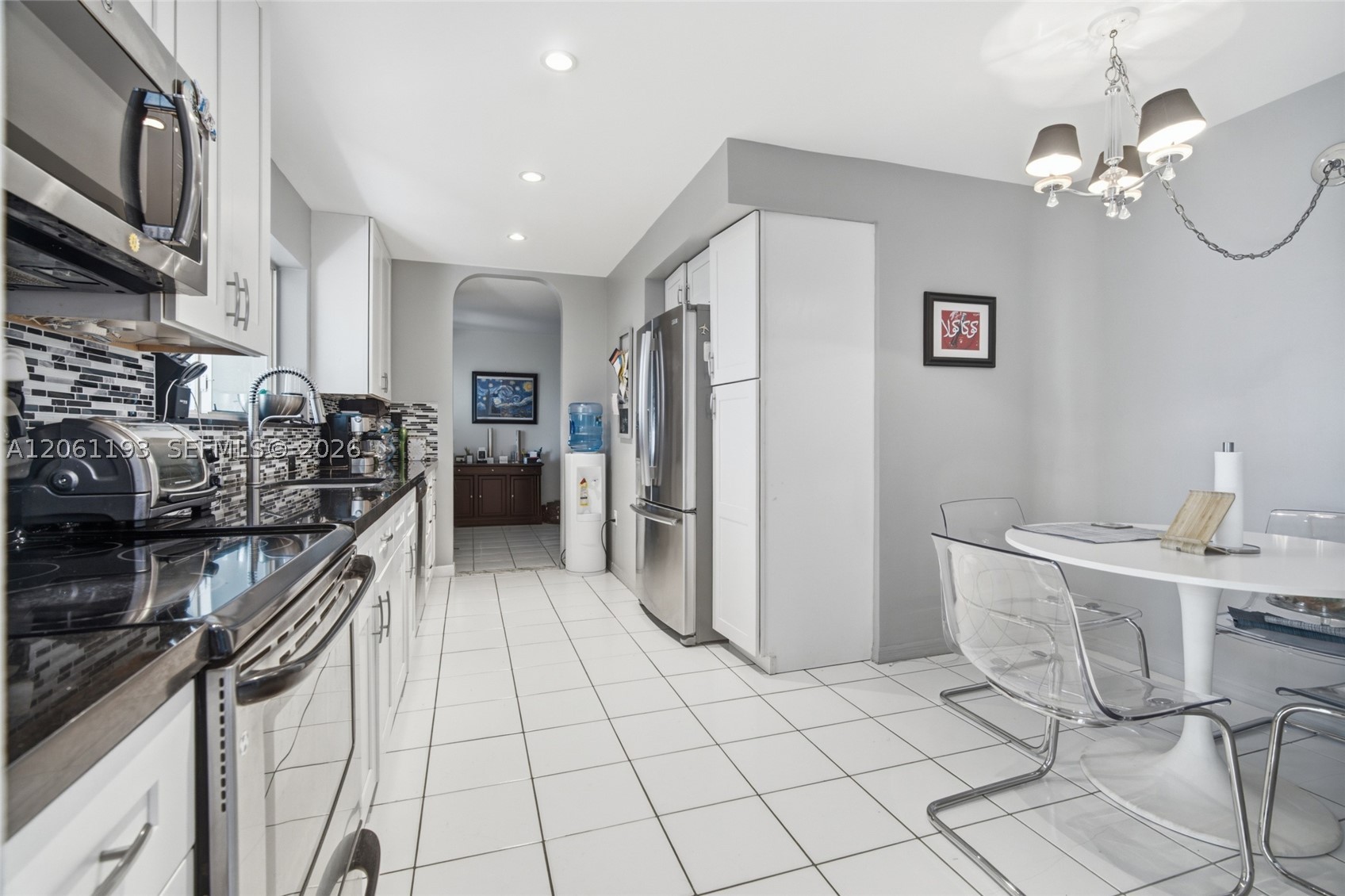 21221 NE 3rd Ct — photo