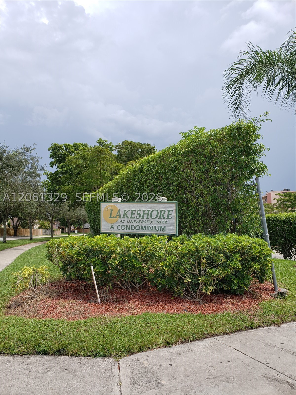 8550 N Sherman Cir 303 — photo