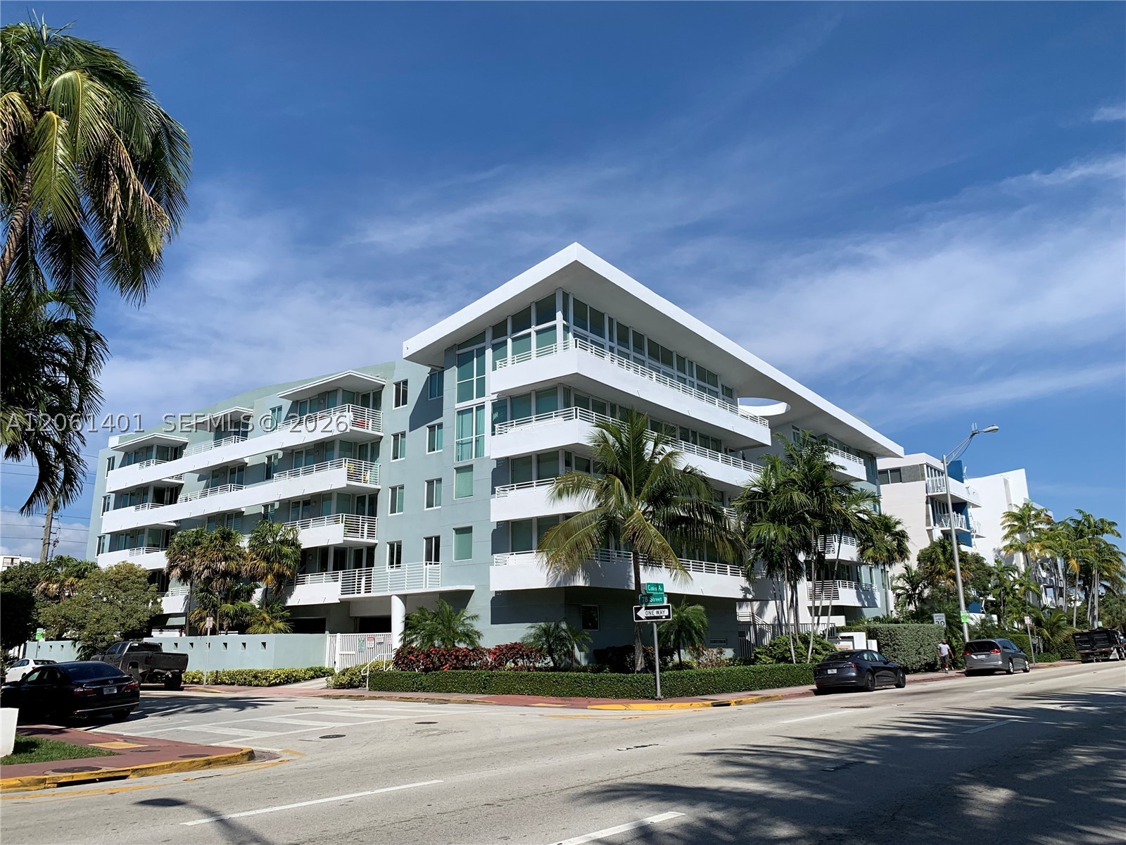 7800 Collins Ave 309 — photo