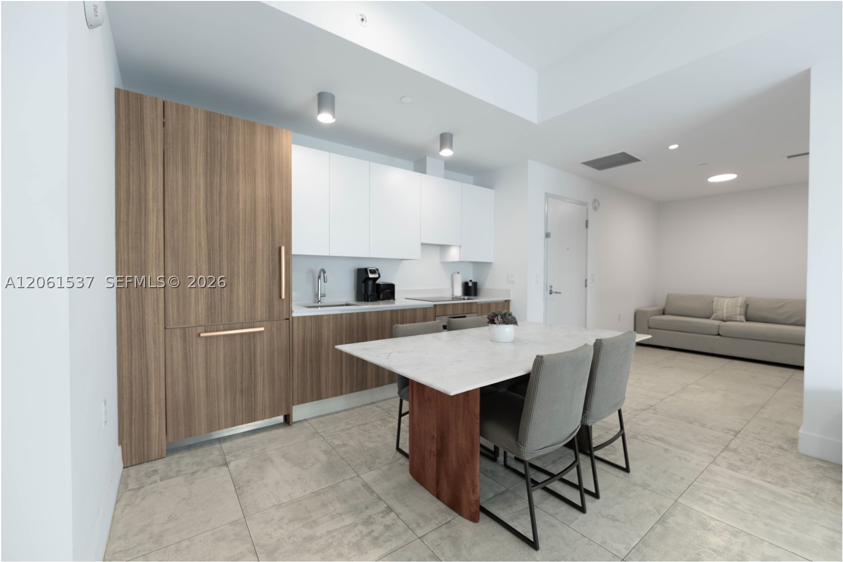 239 SW 9th St 2103 — photo