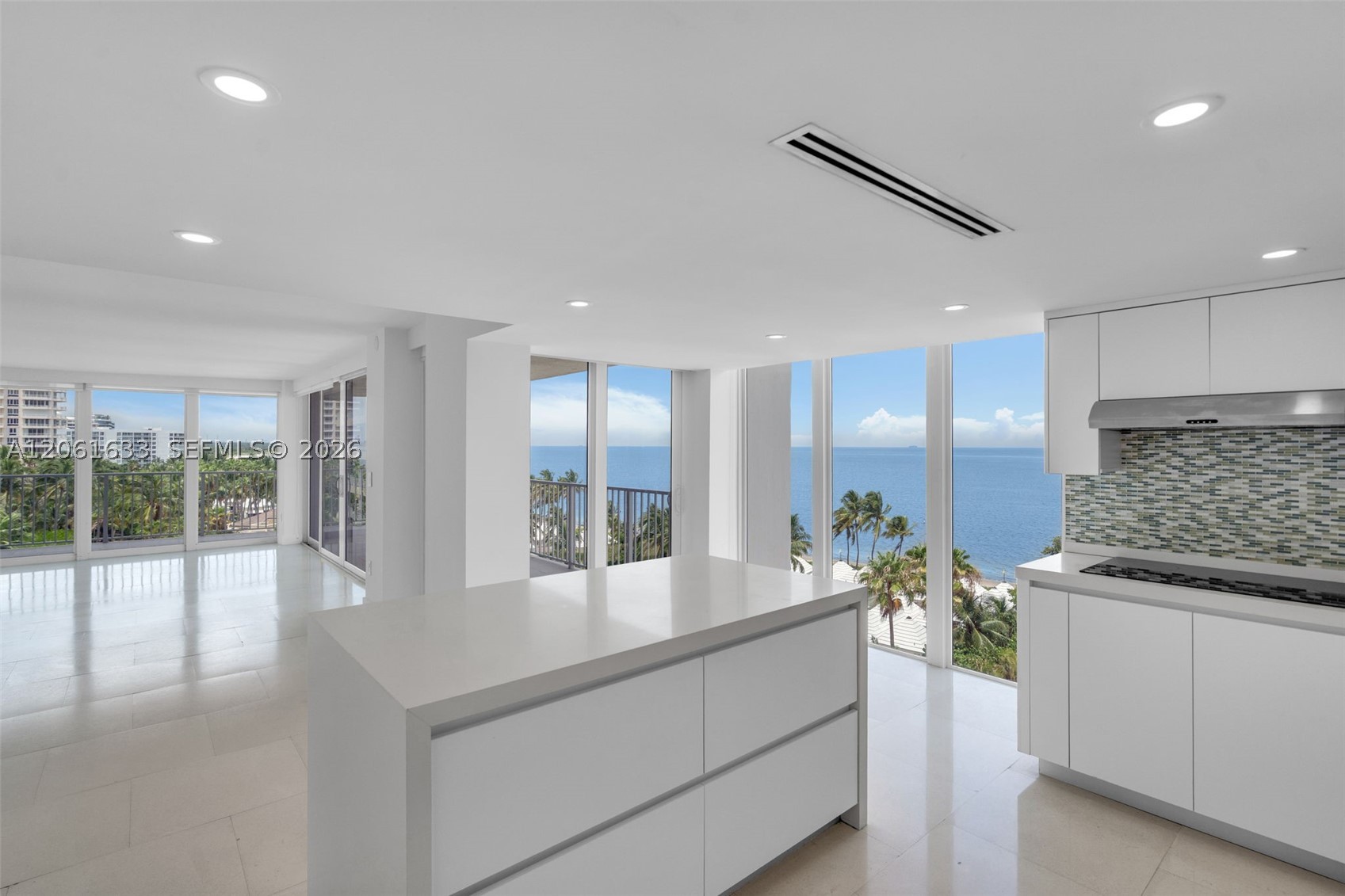 881 Ocean Dr 7H — photo