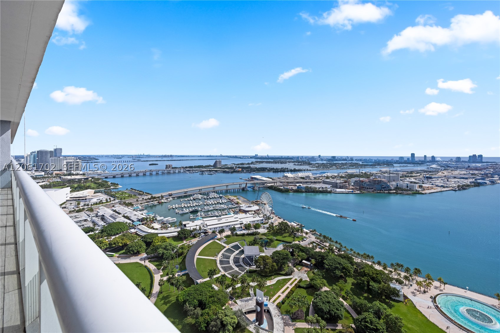 50 Biscayne Blvd 4706 — photo