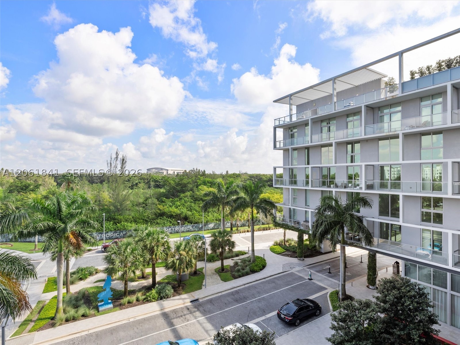 2000 Metropica Way 502 — photo