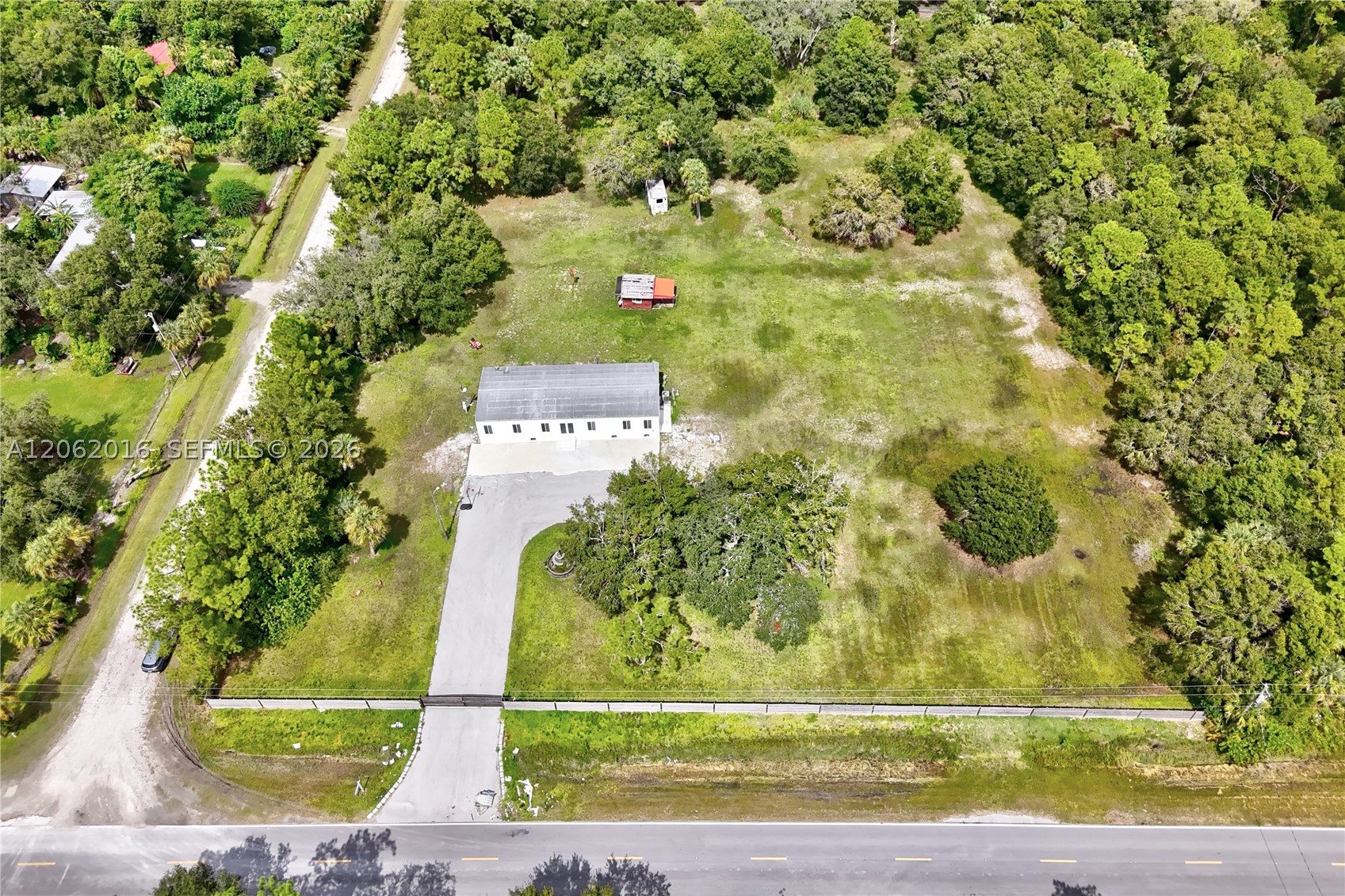 227 Hunting Club Ave — photo