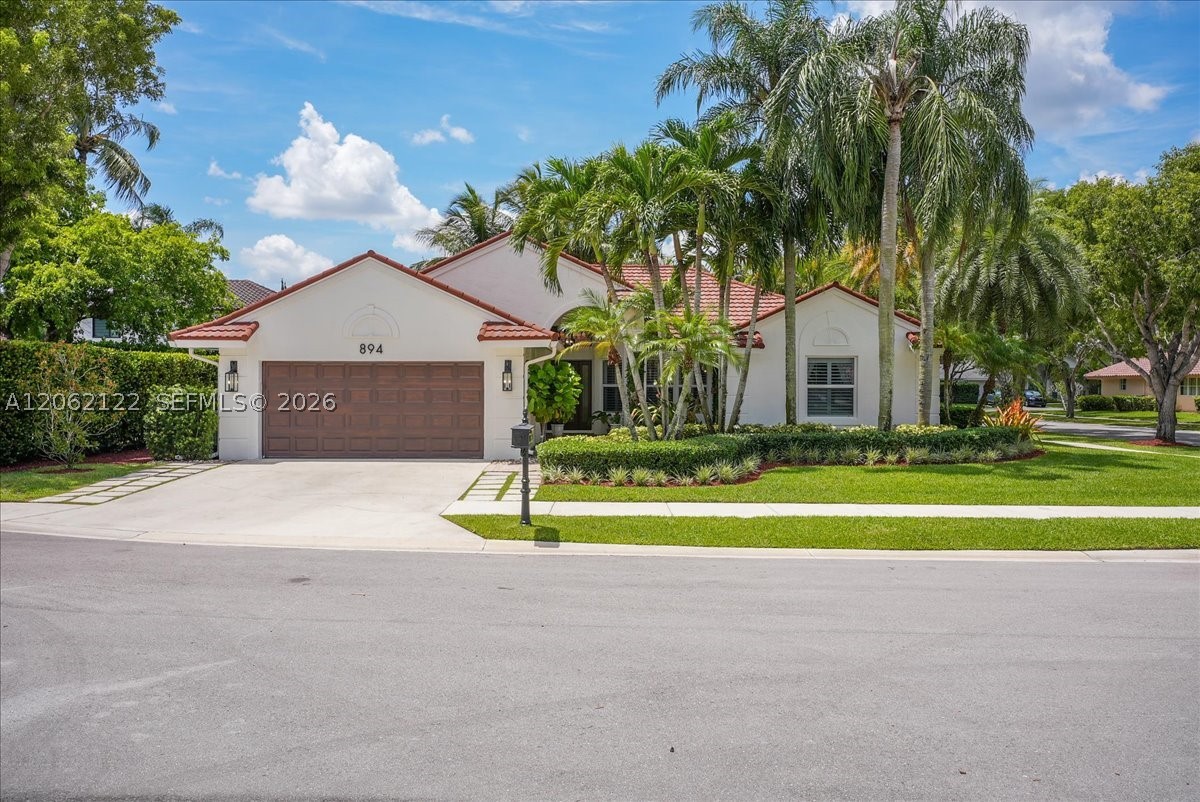 894 Spoonbill Cir — photo