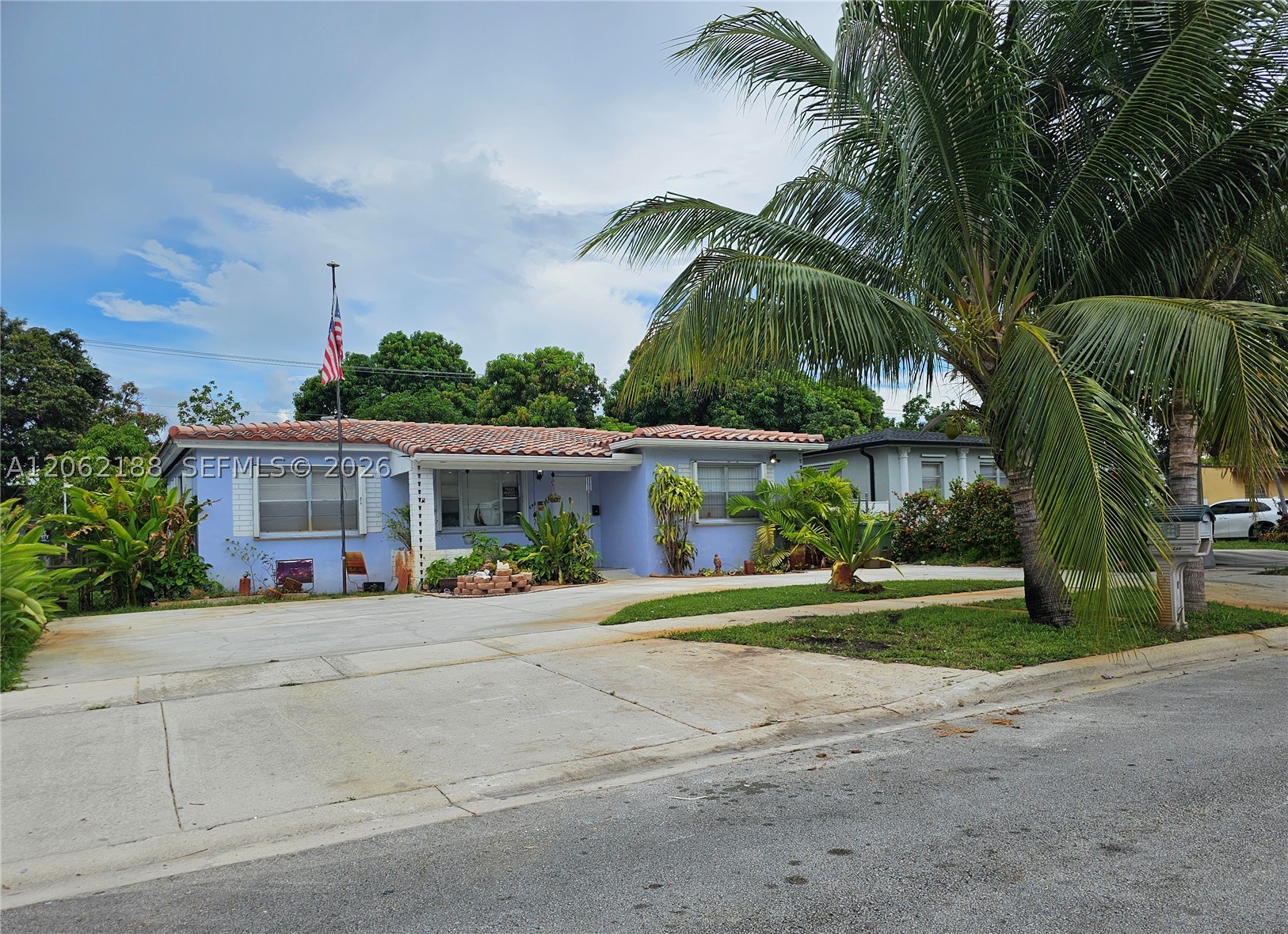 648 E 28th Street, Hialeah, FL 33013 — photo 2