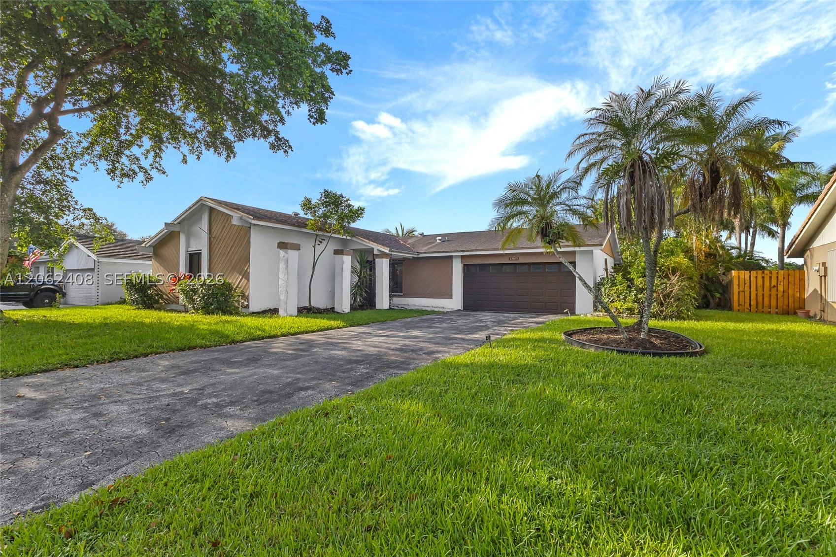 11905 Sailboat Dr — photo
