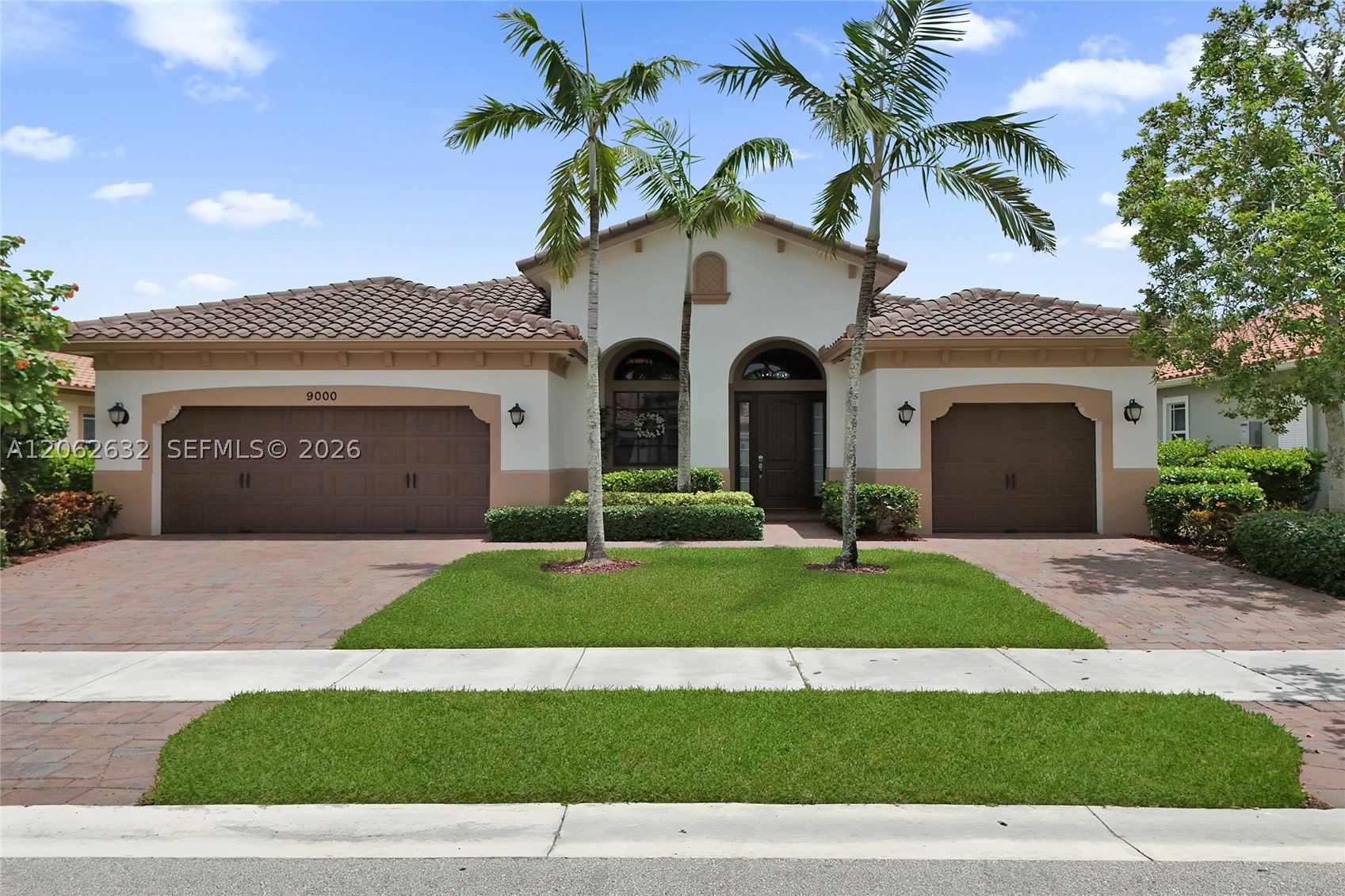 9000 Lakeview Place — photo