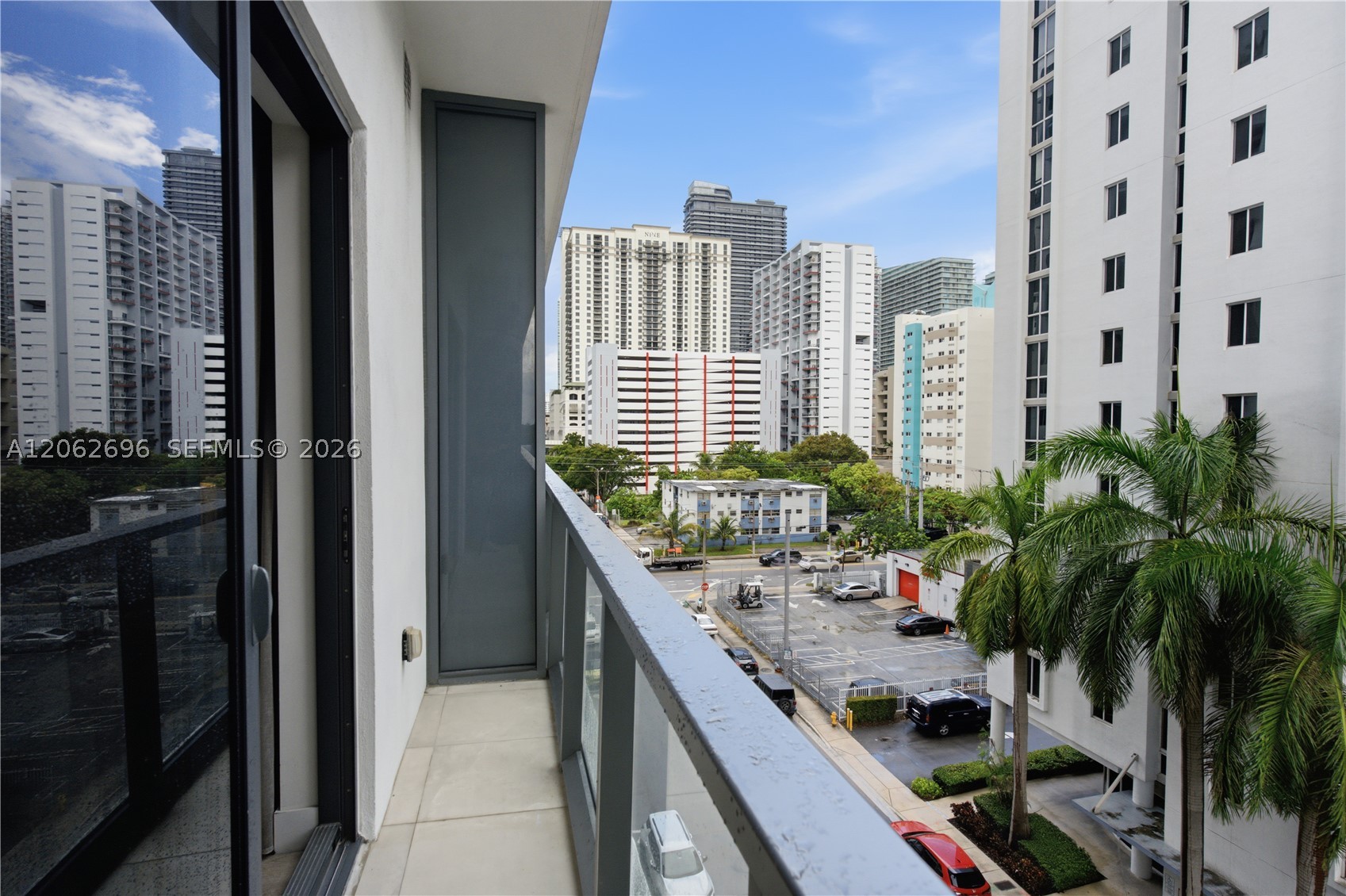229 SW 9th St 405 — photo