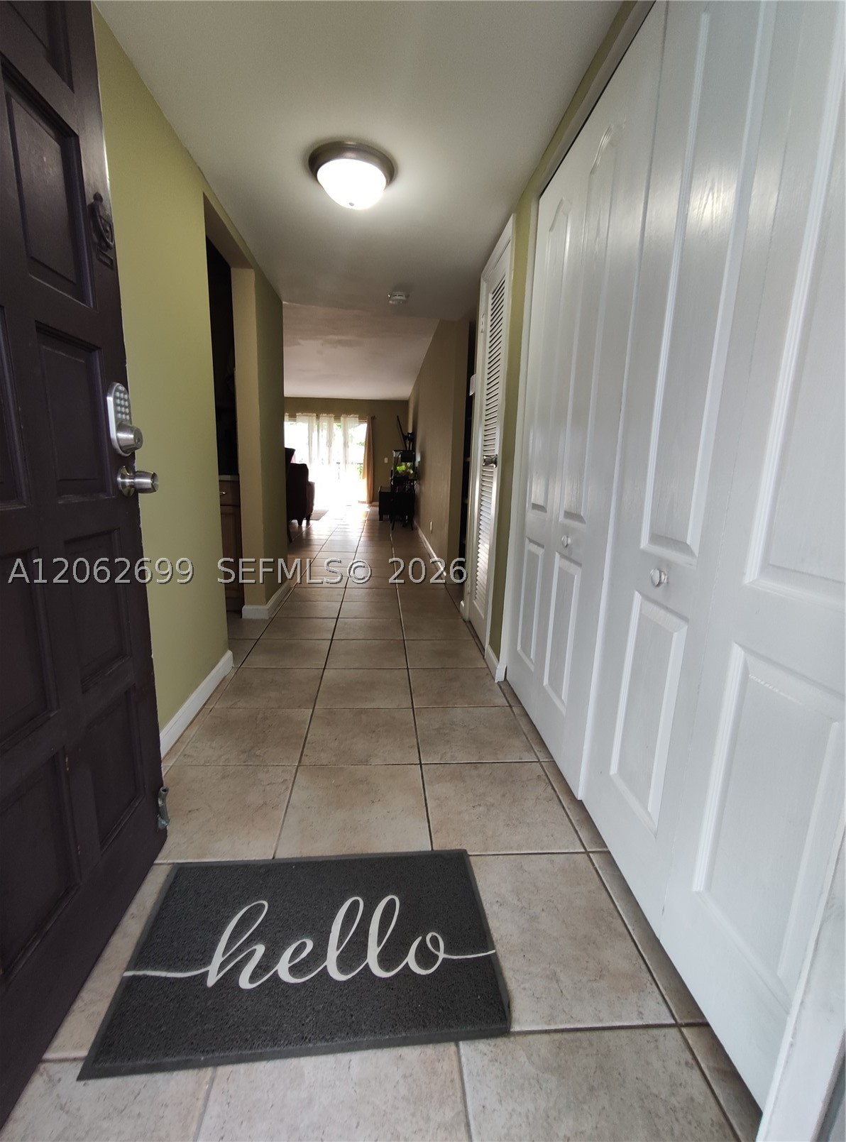 6301 N Fall Circle Dr 410 — photo