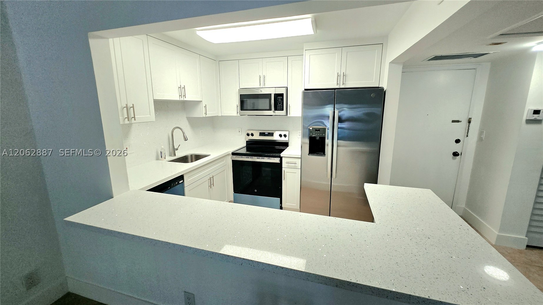 255 S Cypress Rd 307 — photo
