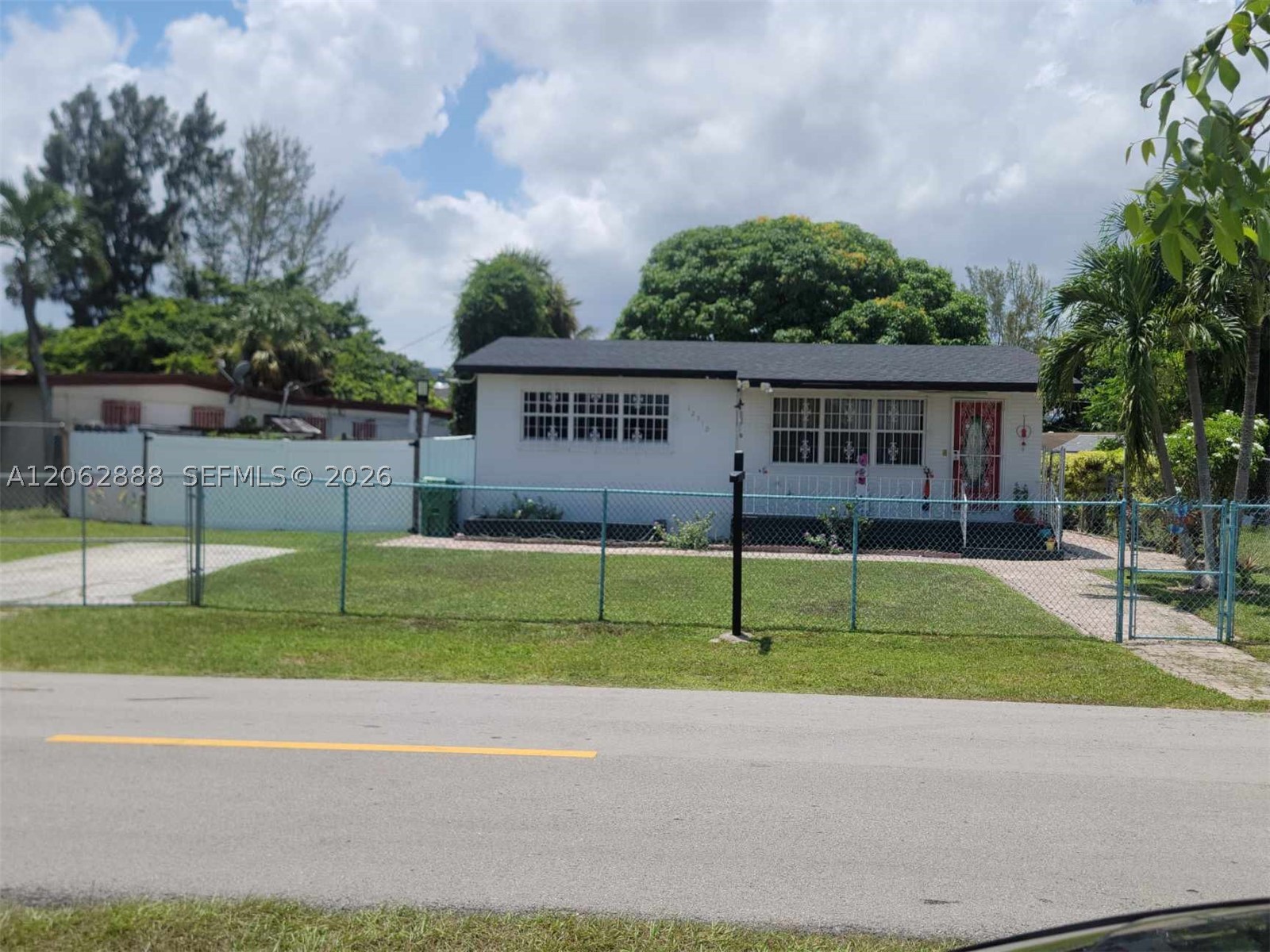 12510 W Golf Dr — photo