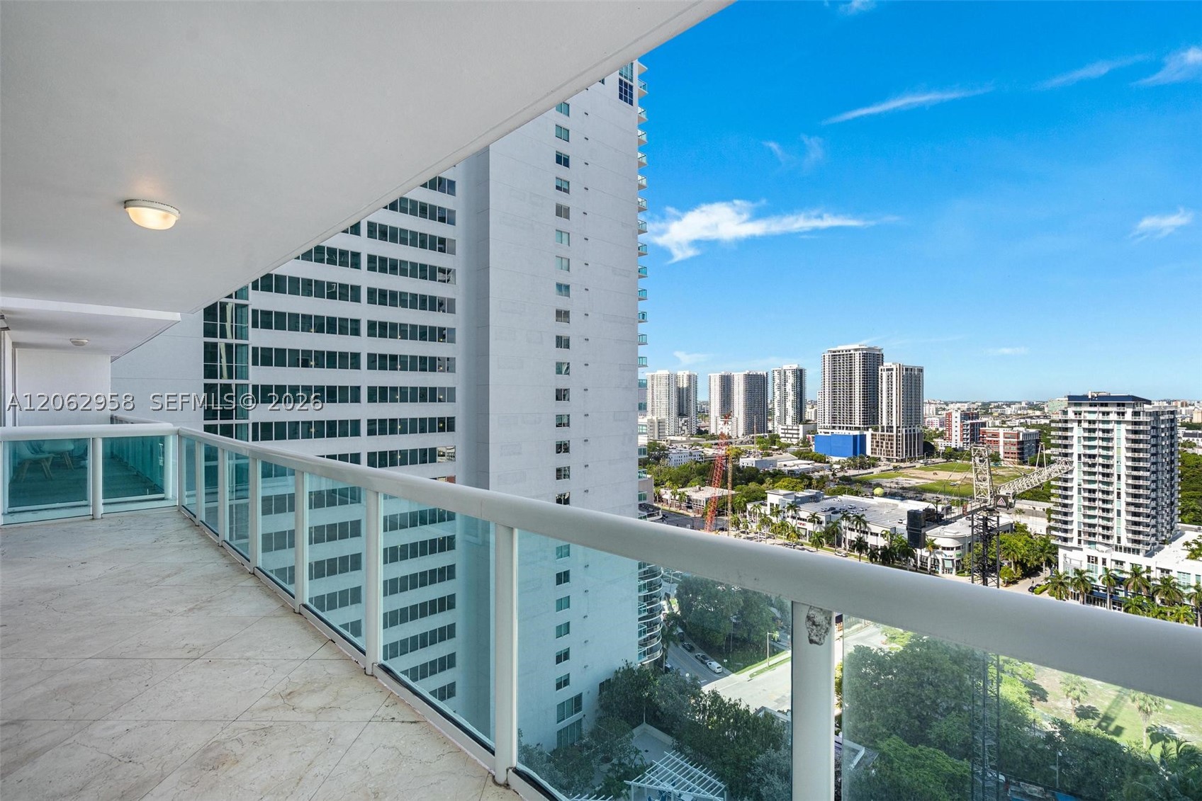 1800 N Bayshore Dr 2410 — photo
