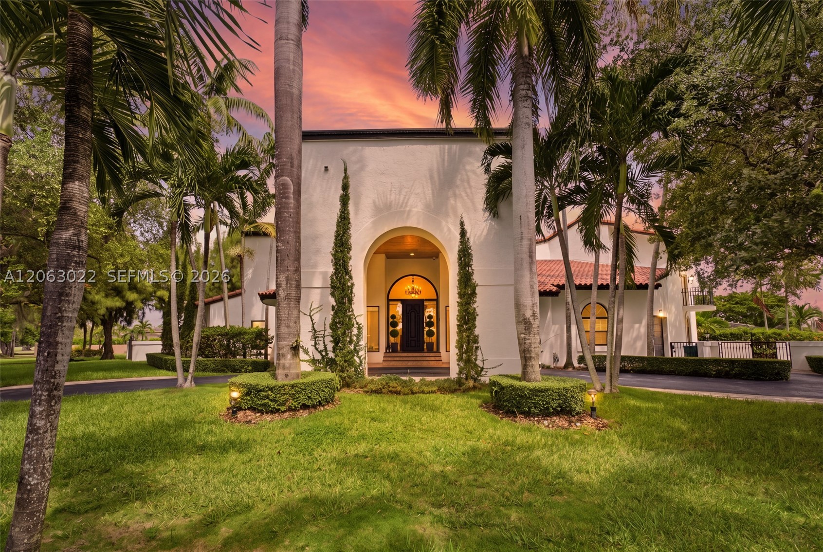 8215 Grand Canal Dr — photo