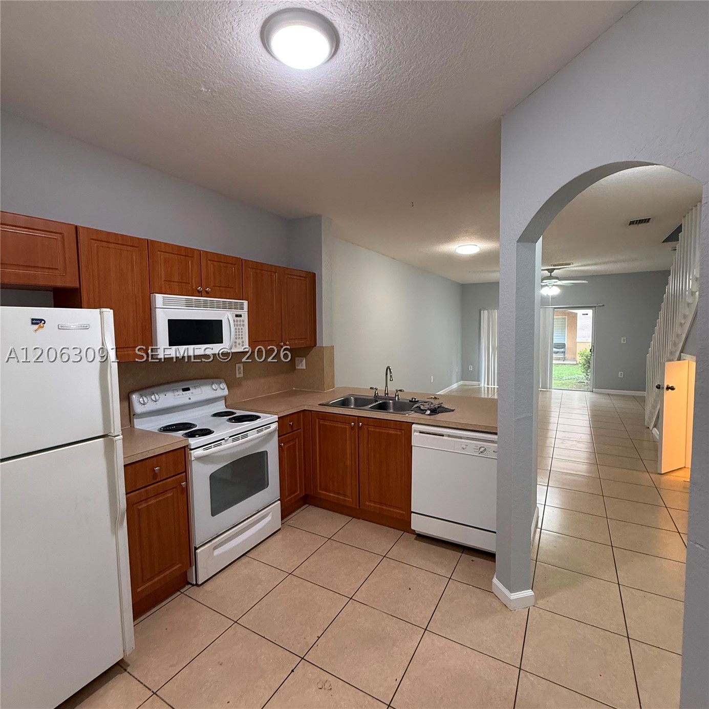 8811 S Isles CR 8811 — photo