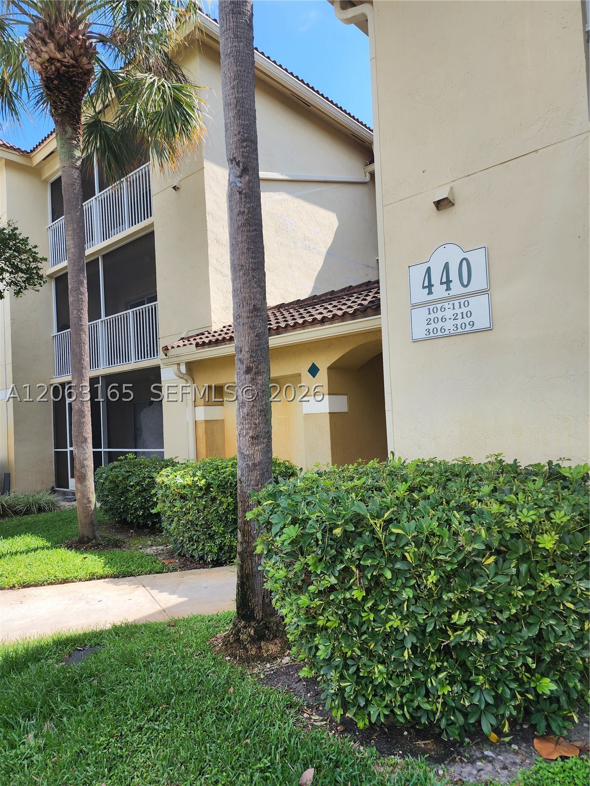 440 S Park Rd 206 — photo