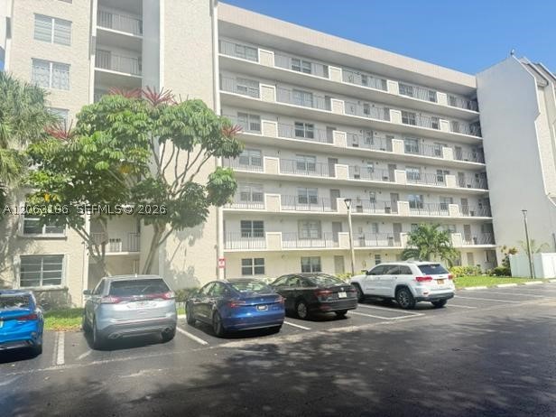 3100 W Rolling Hills Cir 101 — photo