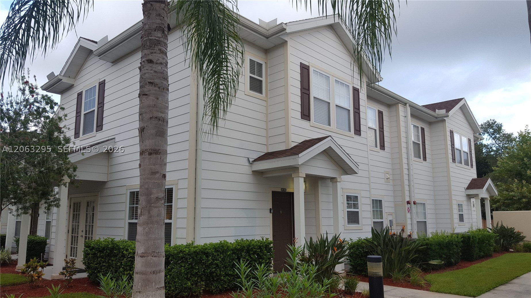 5362 Diplomat Ct — photo
