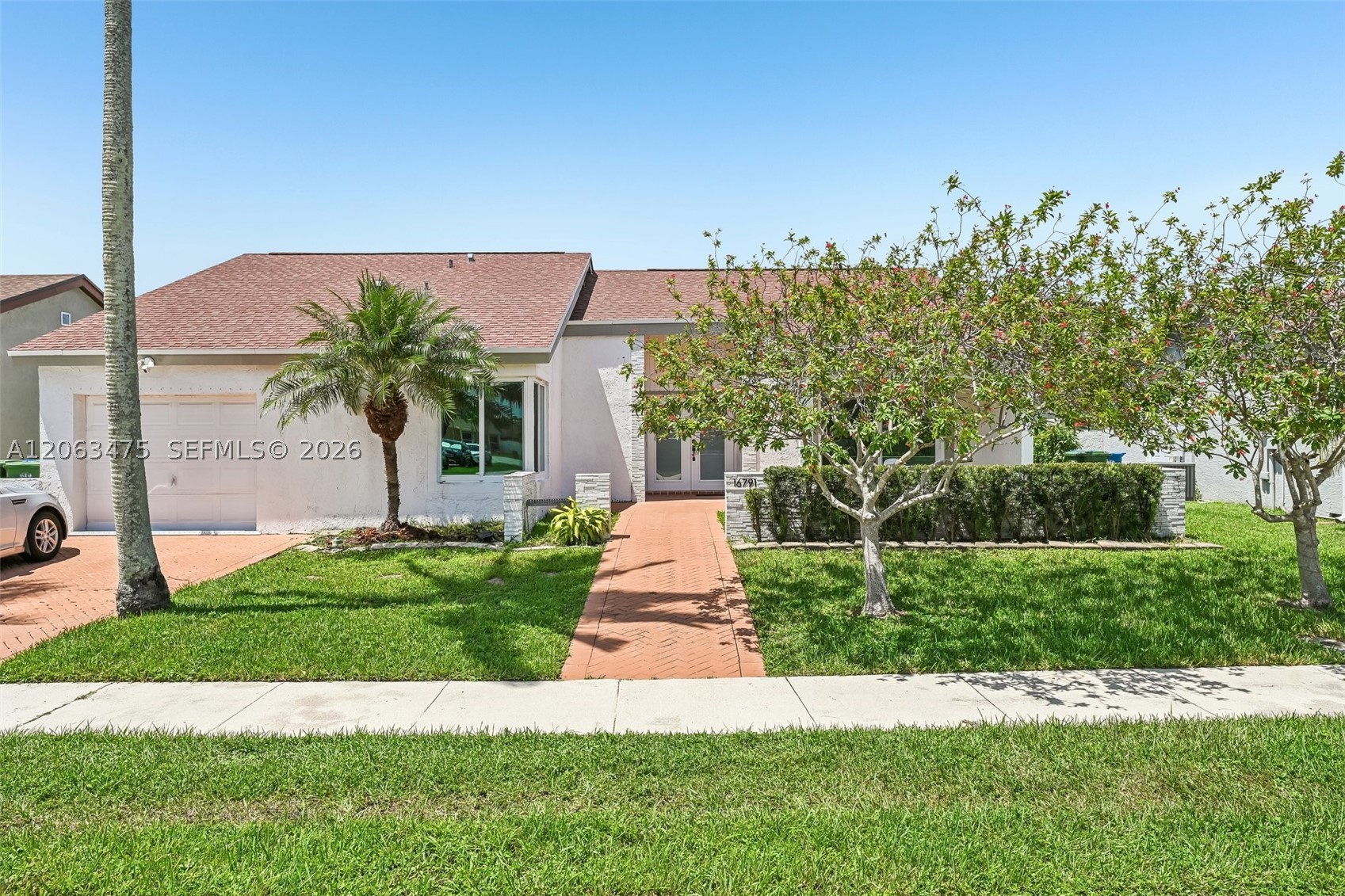 16791 Royal Poinciana Dr — photo
