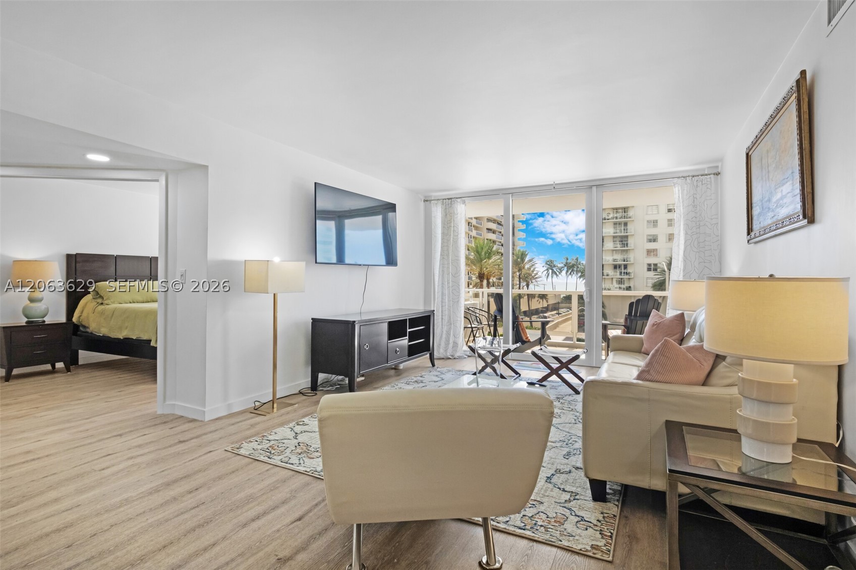 5700 Collins Ave 4C — photo