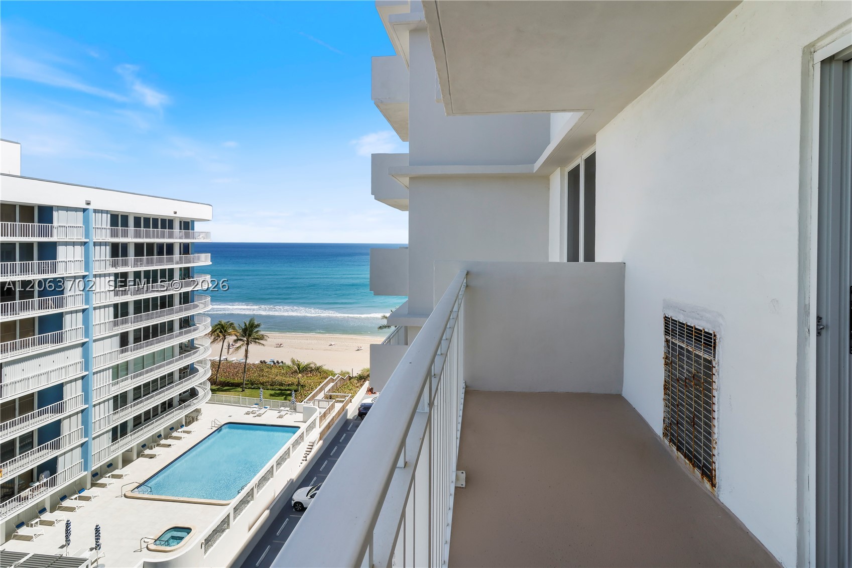 3215 S Ocean Blvd 804 — photo