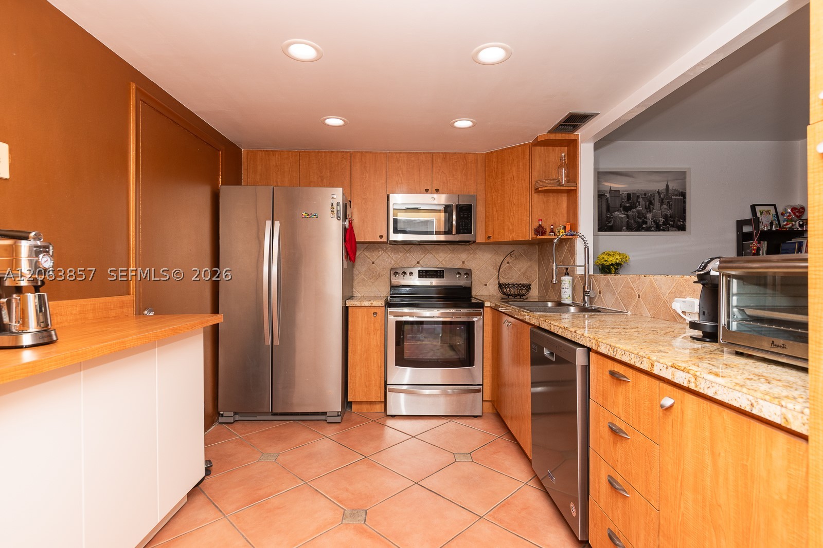 1020 Meridian Ave 314 — photo