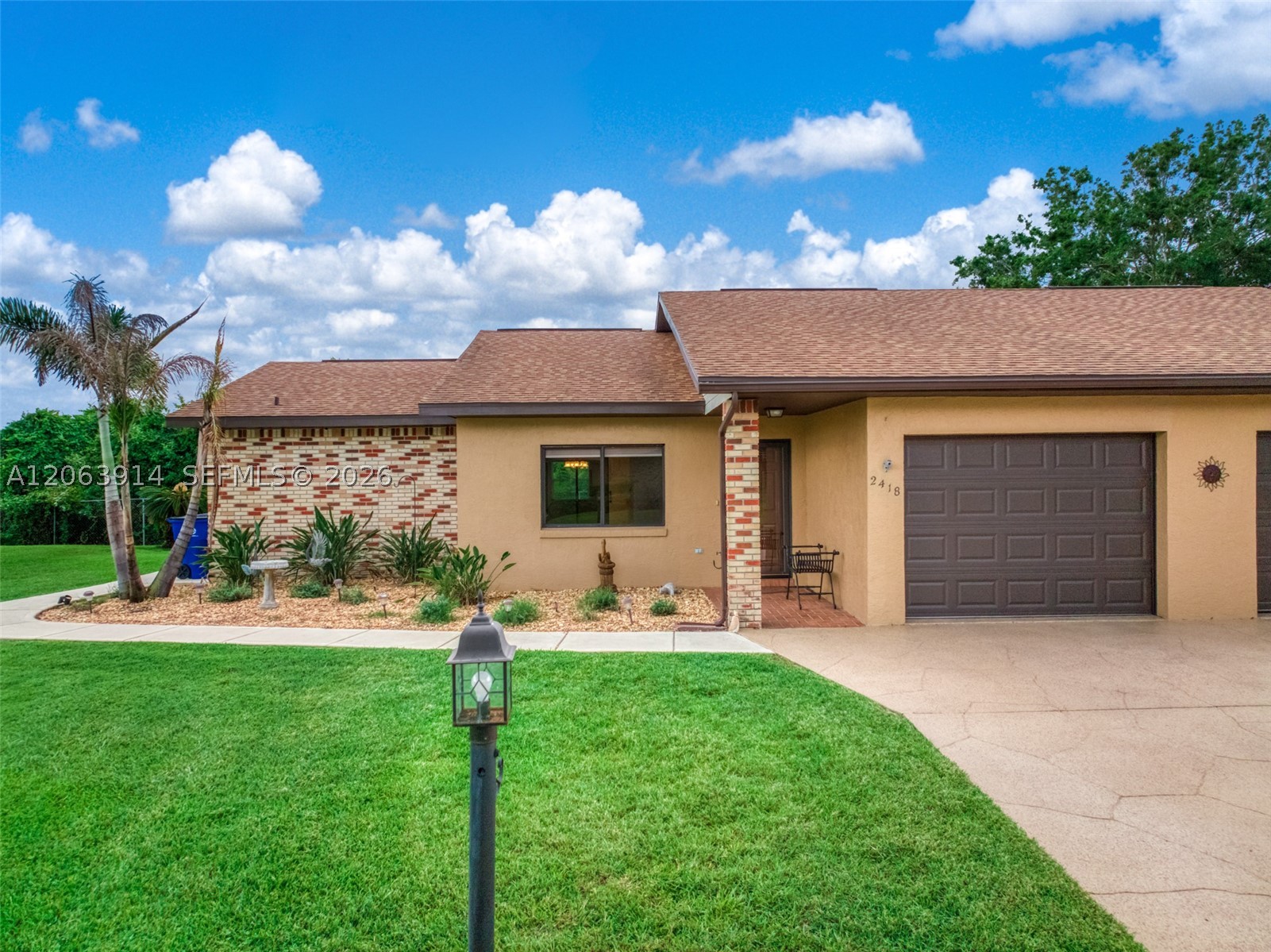 2418 Hidden Creek Cir — photo