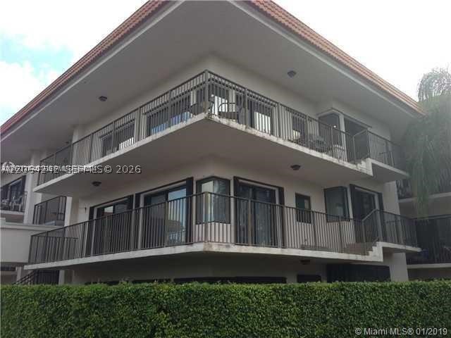 4730 SW 62nd Way 202 — photo