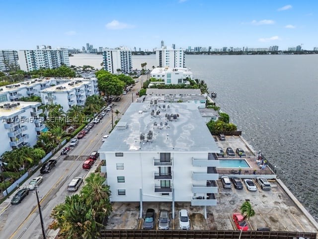 1820 S Treasure Dr 203D — photo