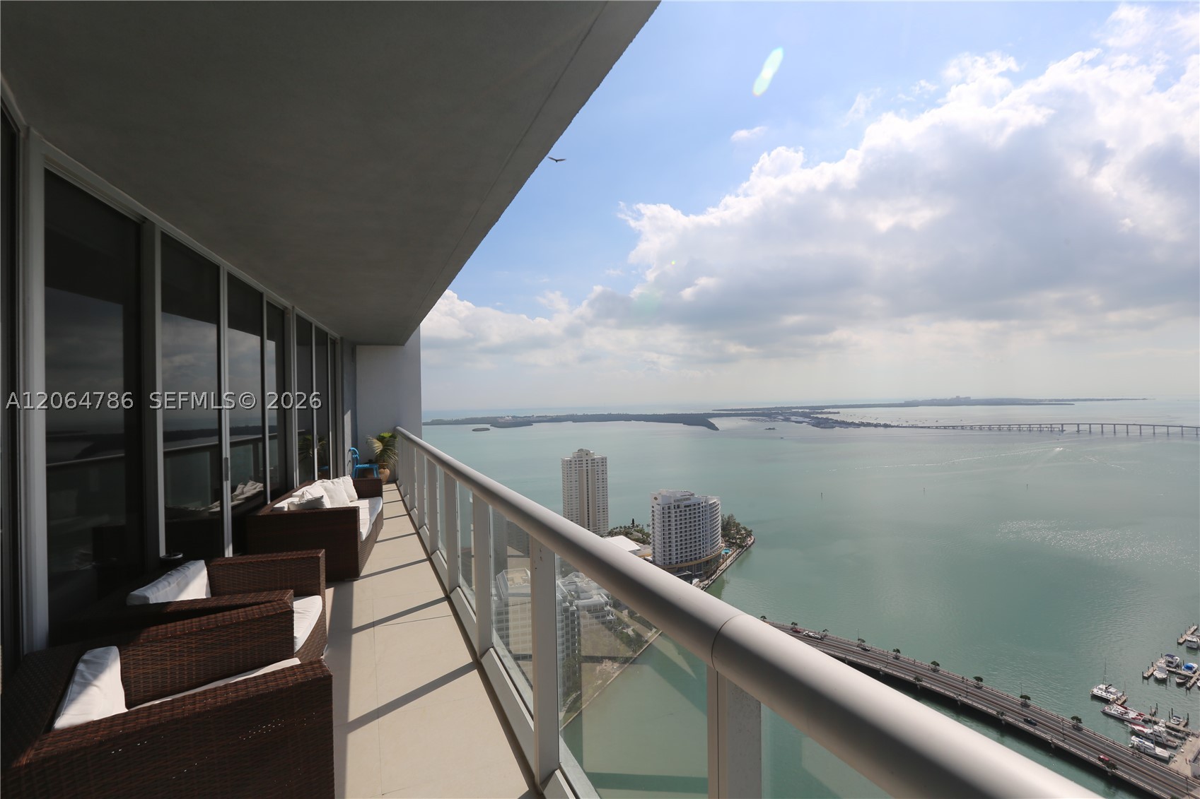 495 Brickell Ave 4703 — photo