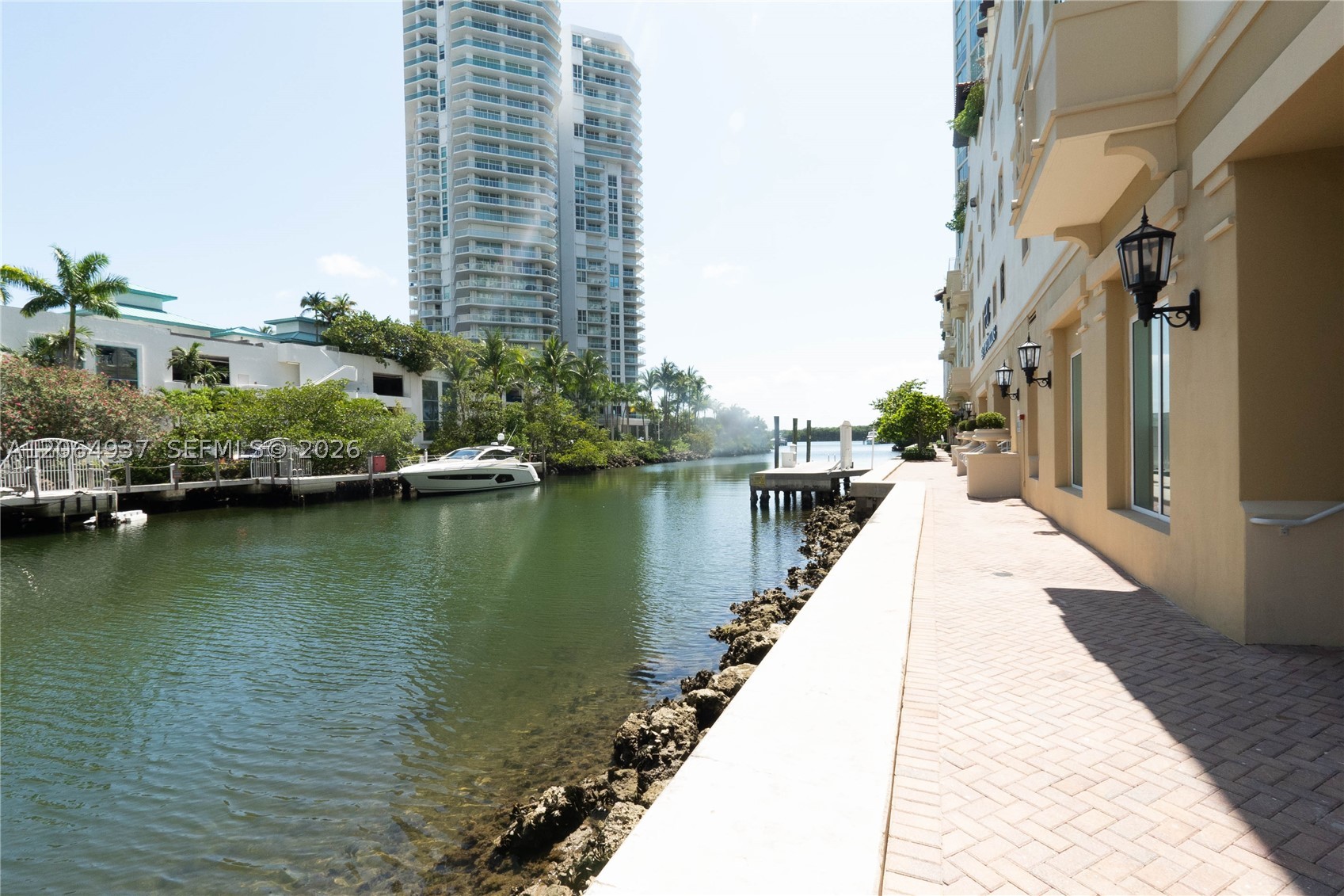 150 Sunny Isles Blvd 1-Th403 — photo