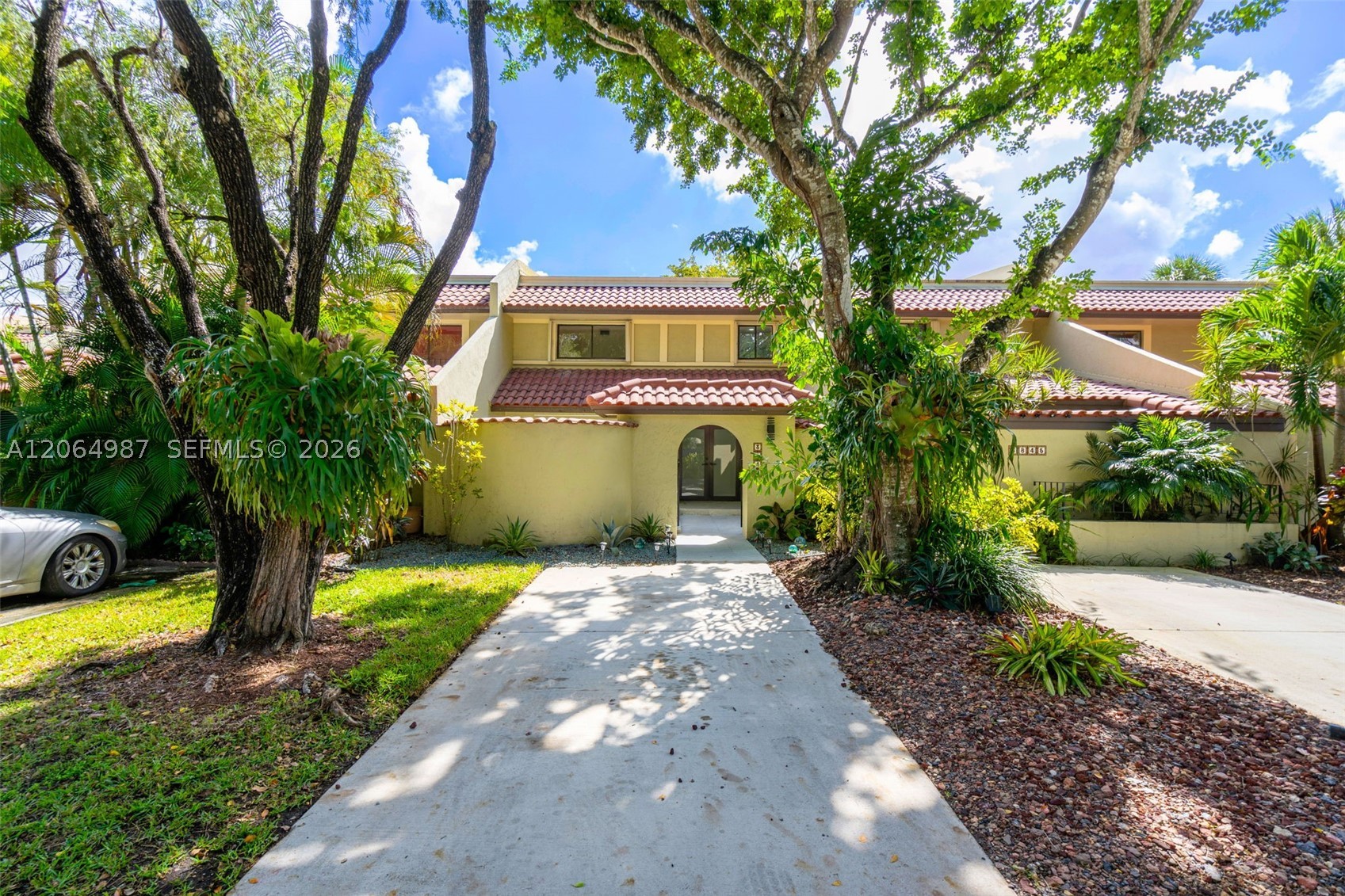 3843 Alcantara Ave 76B — photo