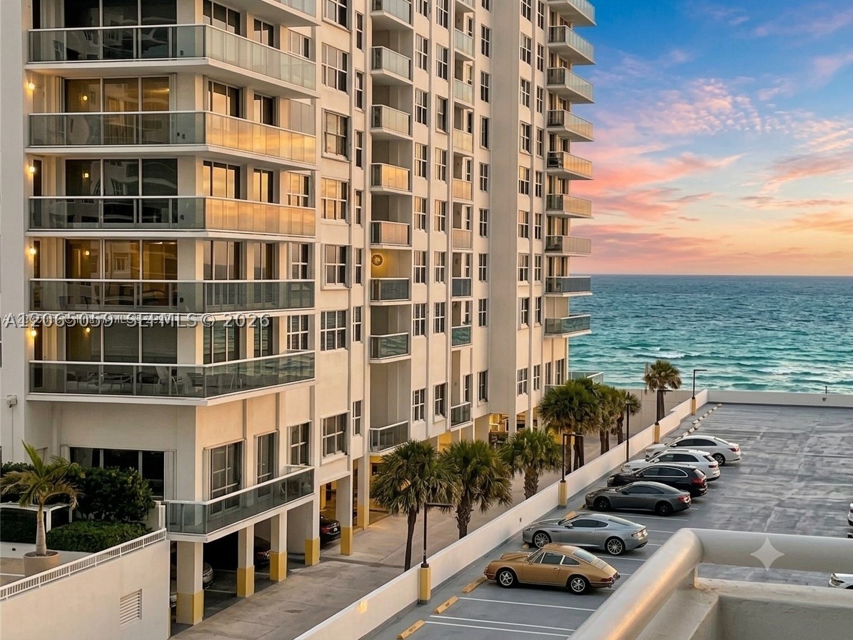 3001 S Ocean Dr 443 — photo