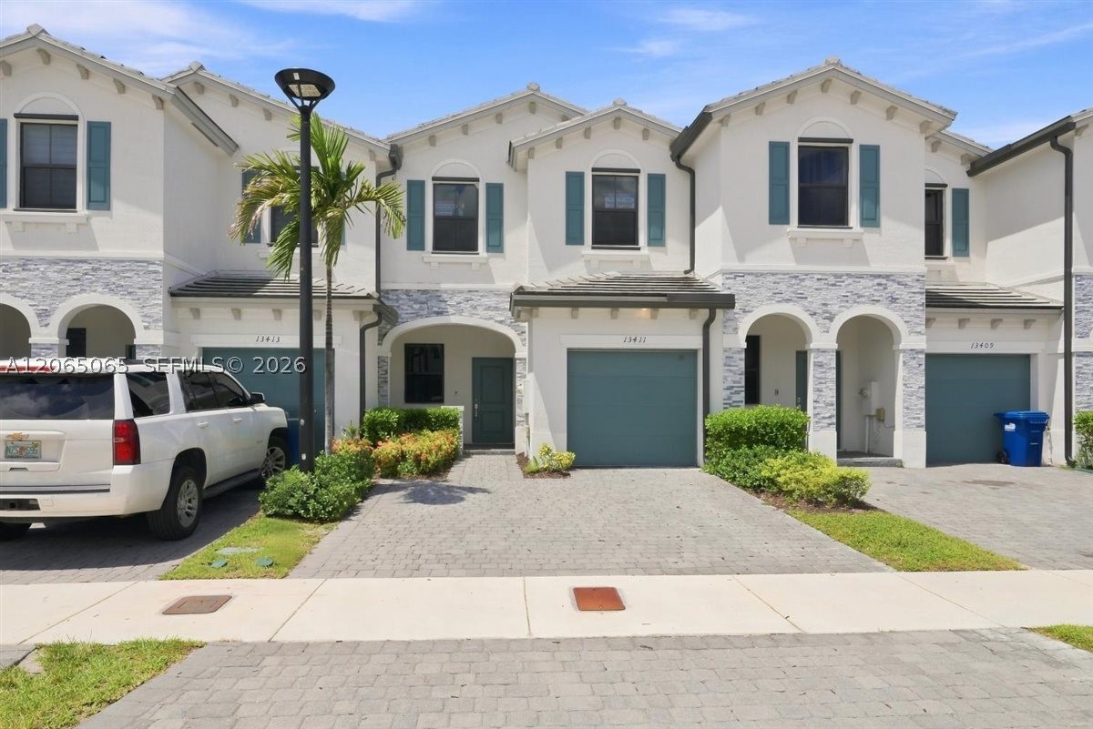 13411 SW 287th Ter 13411 — photo