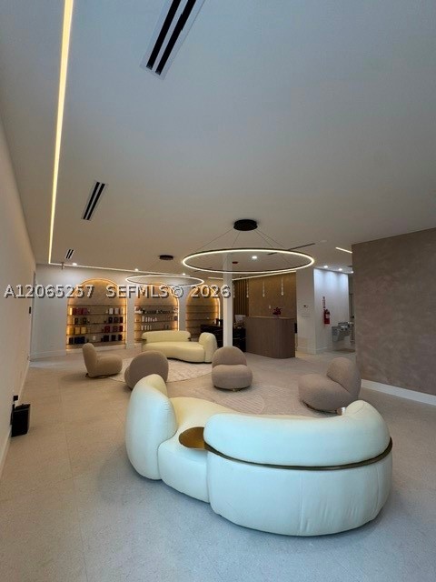 9 N Dixie Hwy 2 — photo