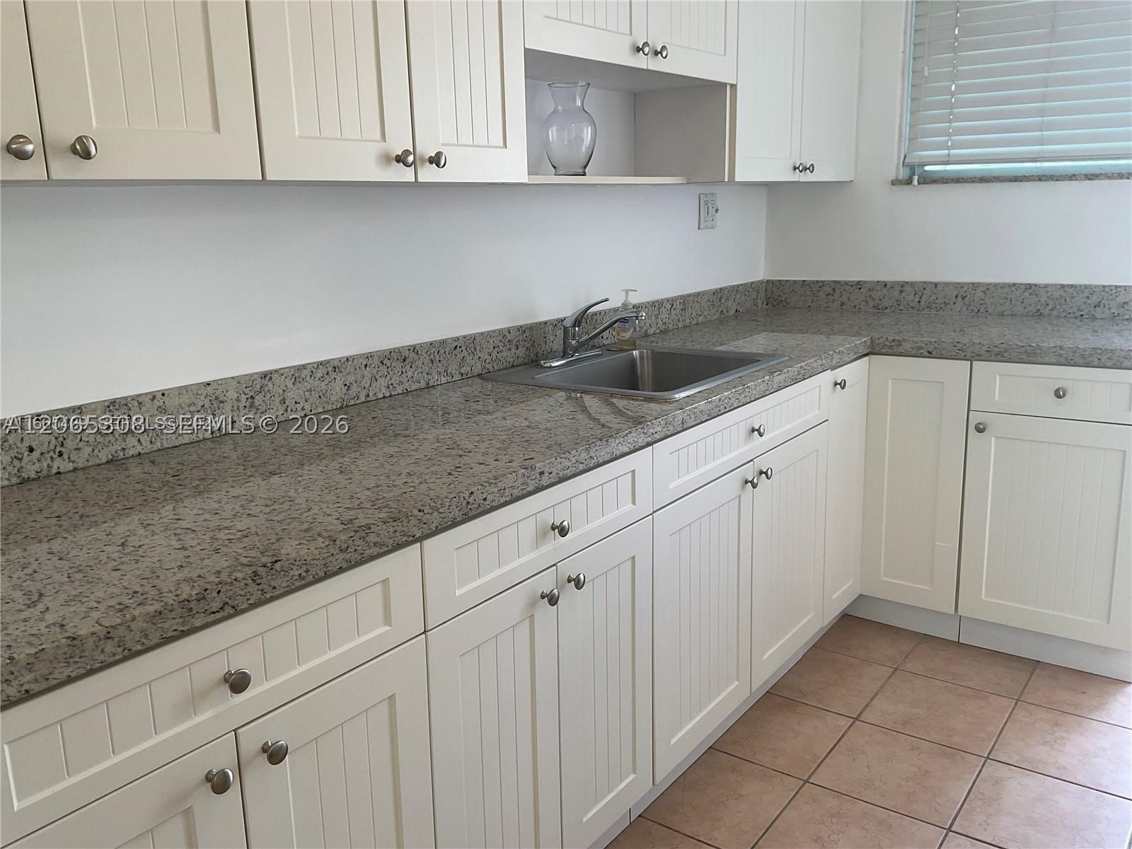 10178 Collins Ave 109 — photo