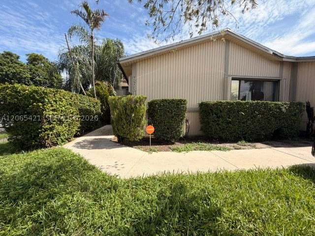 9631 W Elm Ln — photo