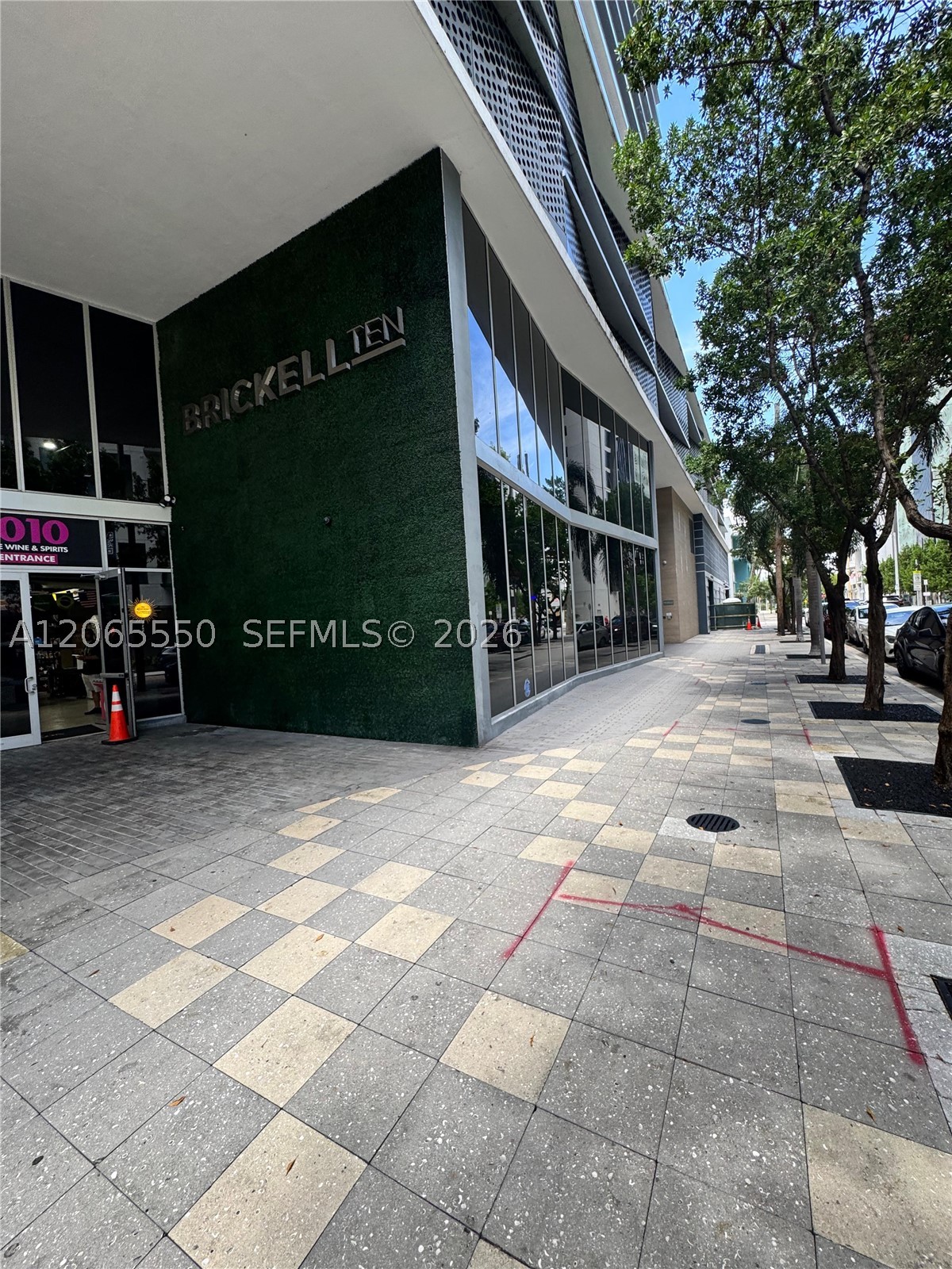 1010 SW 2nd Ave 607 — photo